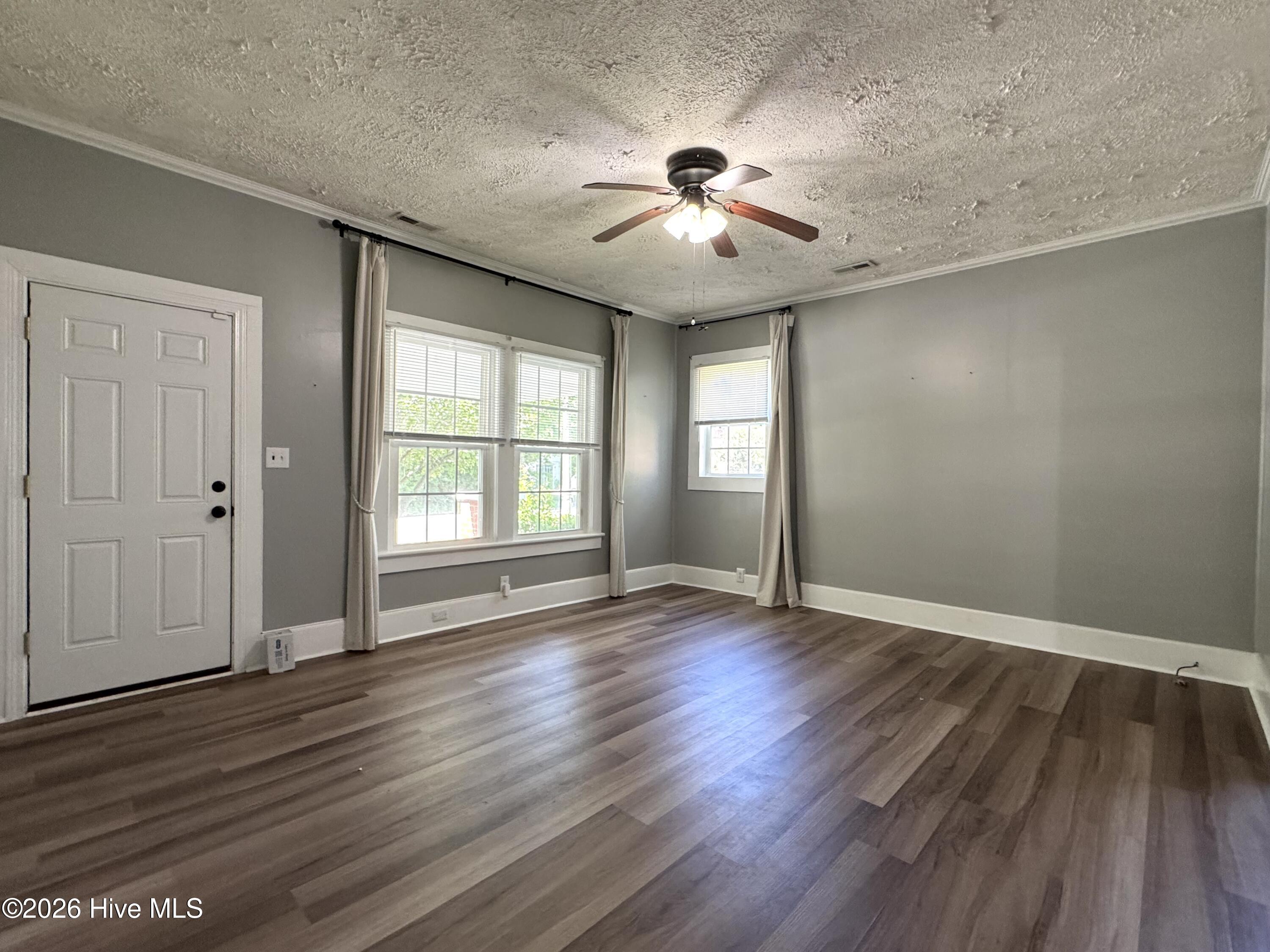 109 E Calhoun Street Property Photo 5