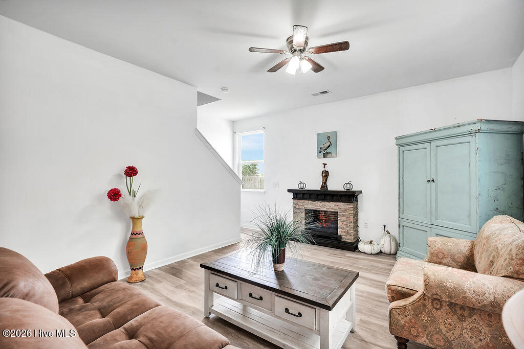 1054 S Fisher King Drive Se Property Photo 13