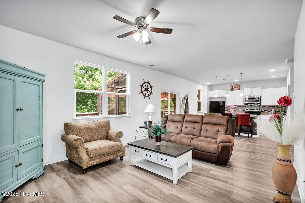 1054 S Fisher King Drive Se Property Photo 14