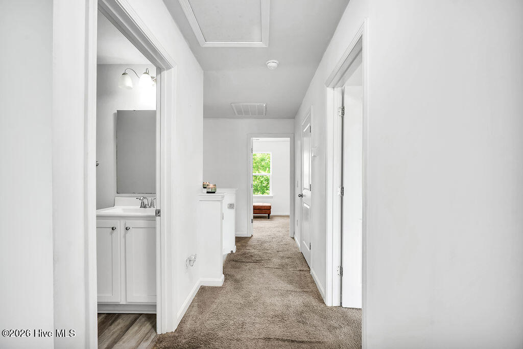 1054 S Fisher King Drive Se Property Photo 18