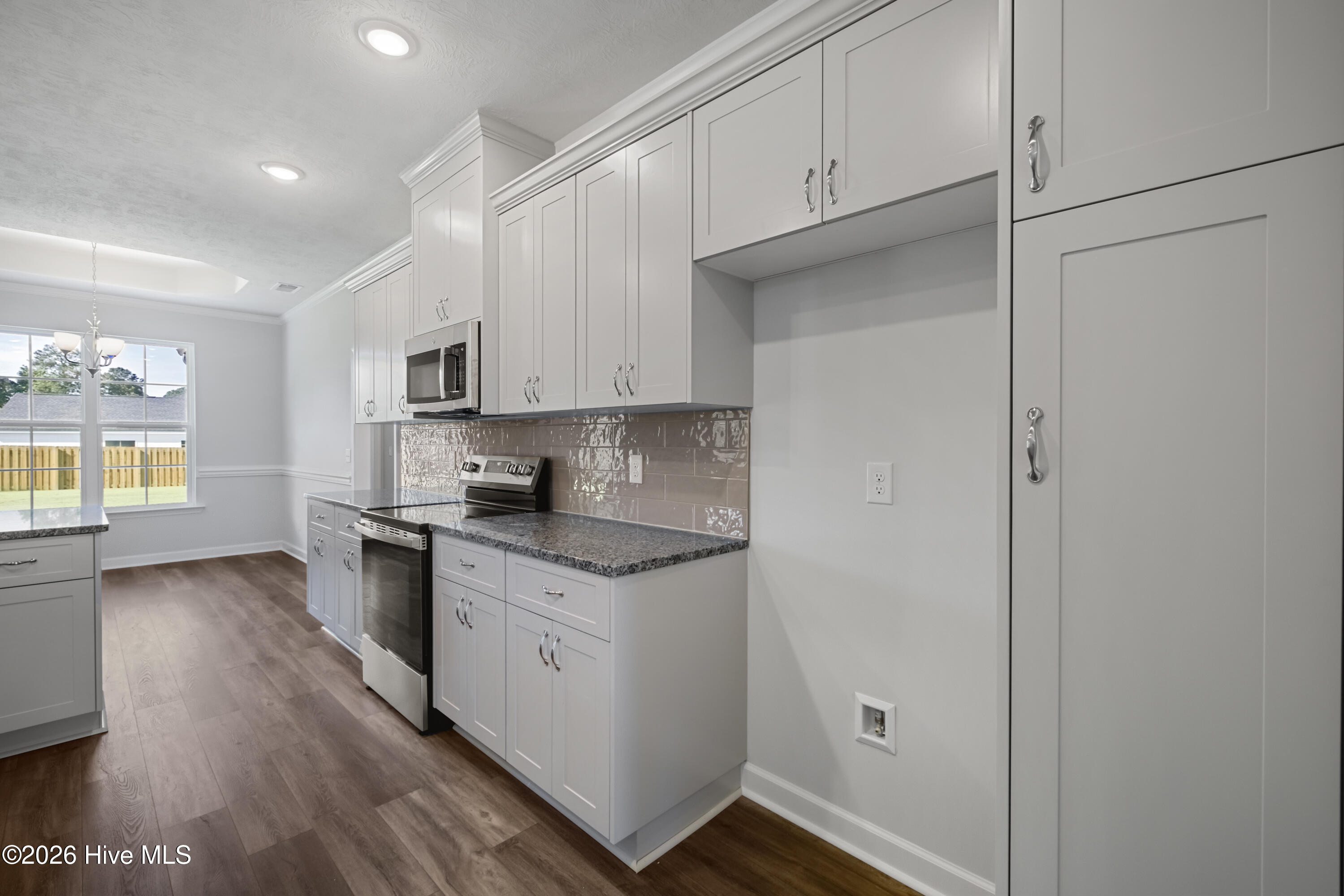 664 Lampart Drive Property Photo 16