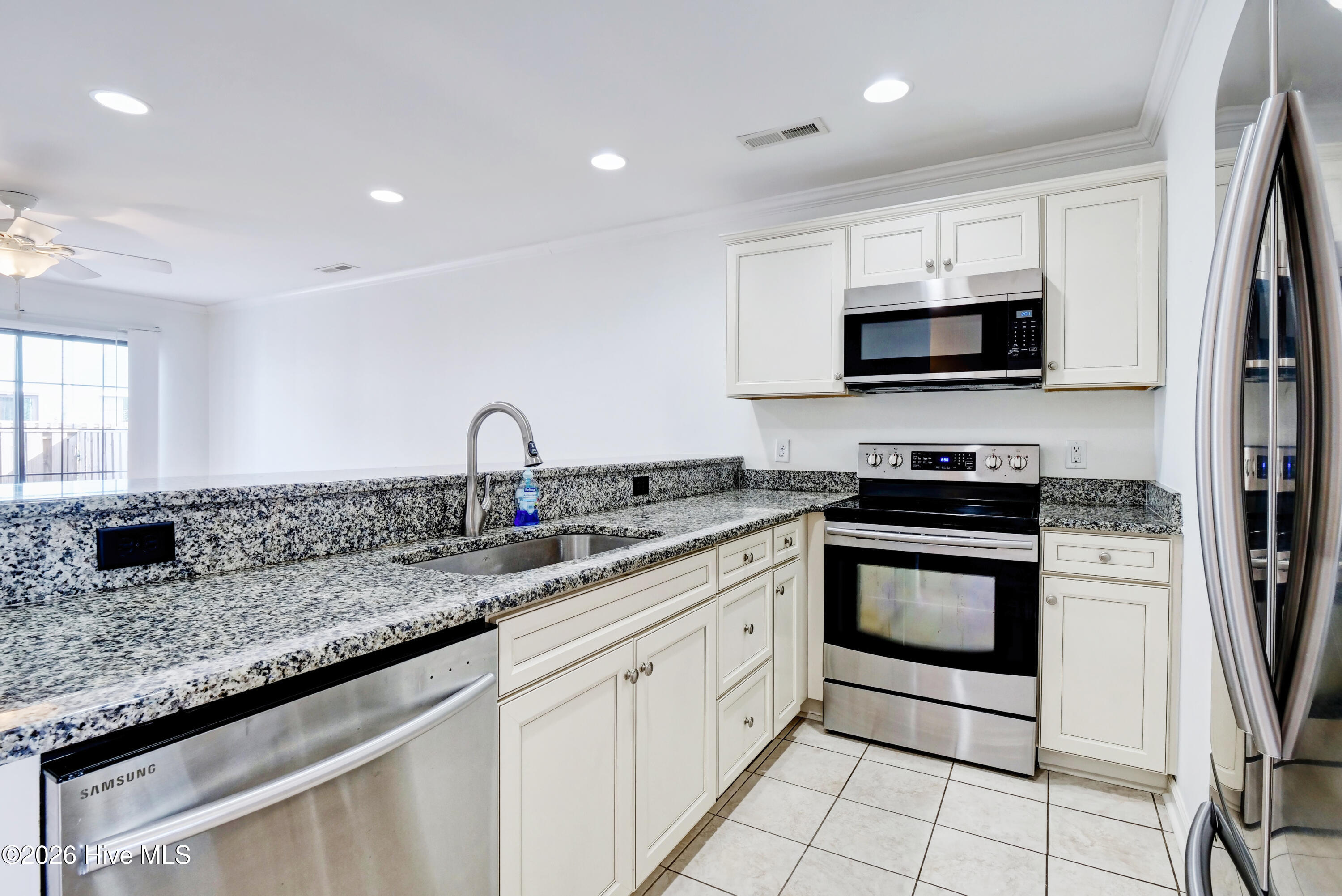 1741 S 41st Street Apt D Property Photo 9