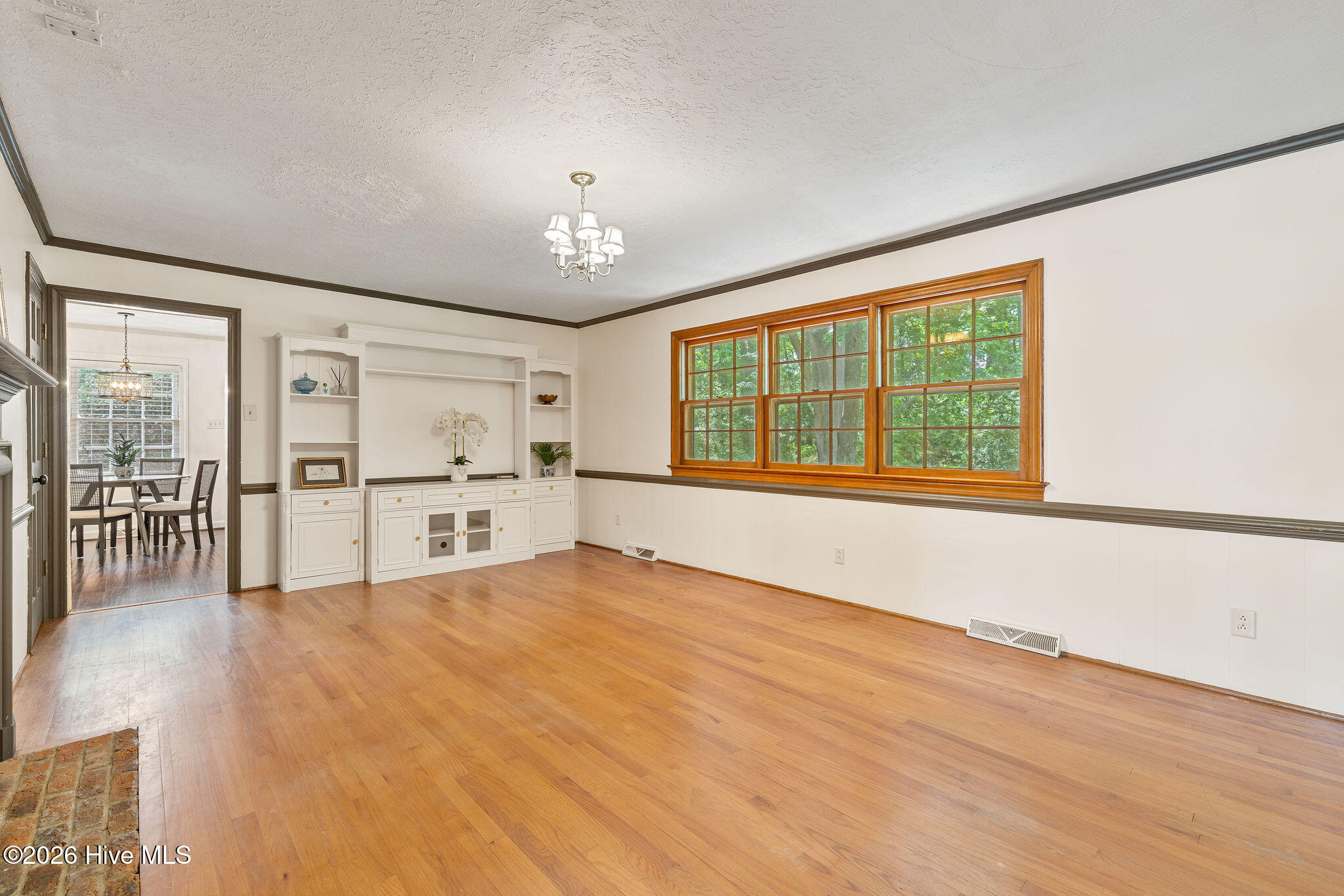 607 Gloucester Road Property Photo 16