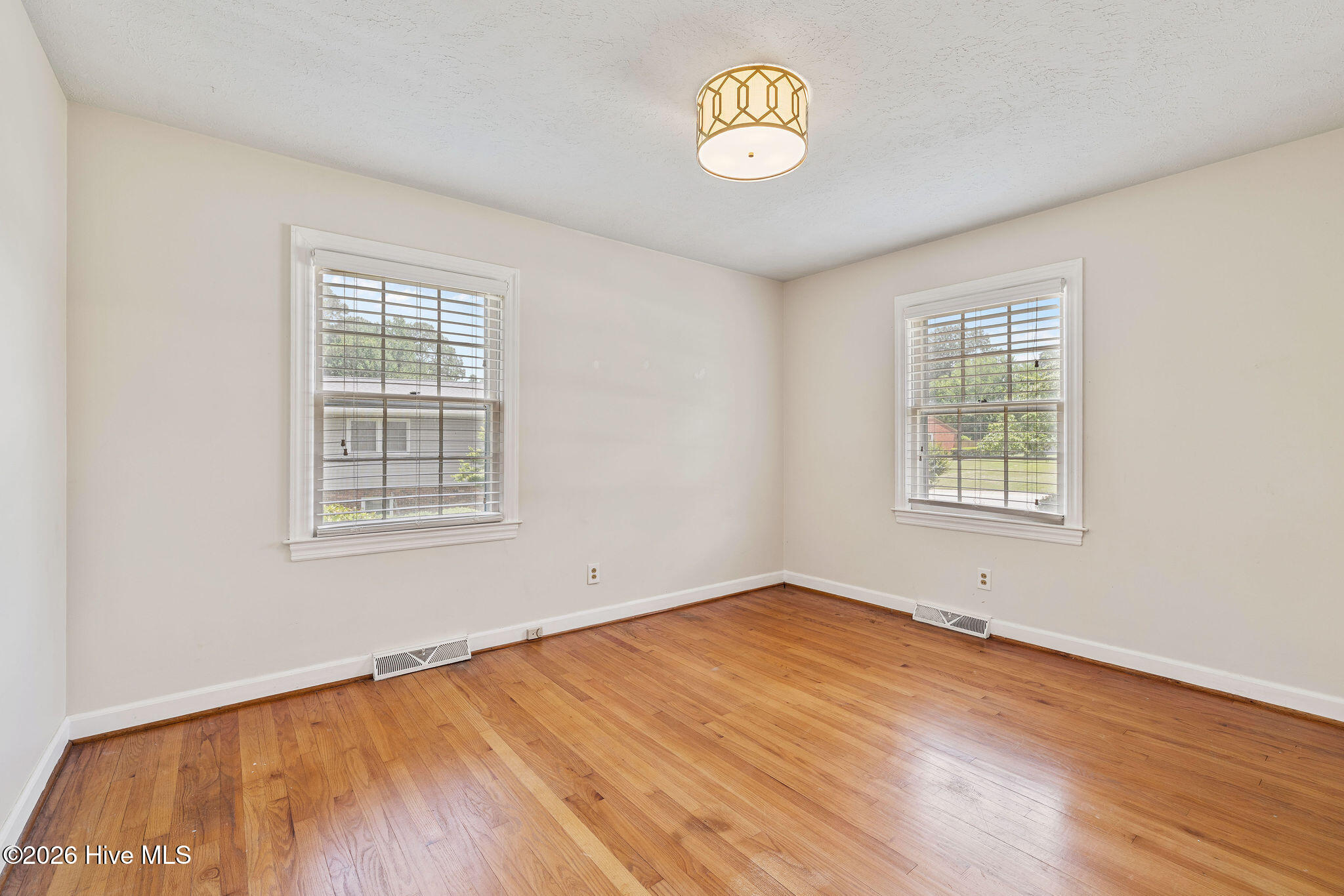 607 Gloucester Road Property Photo 20