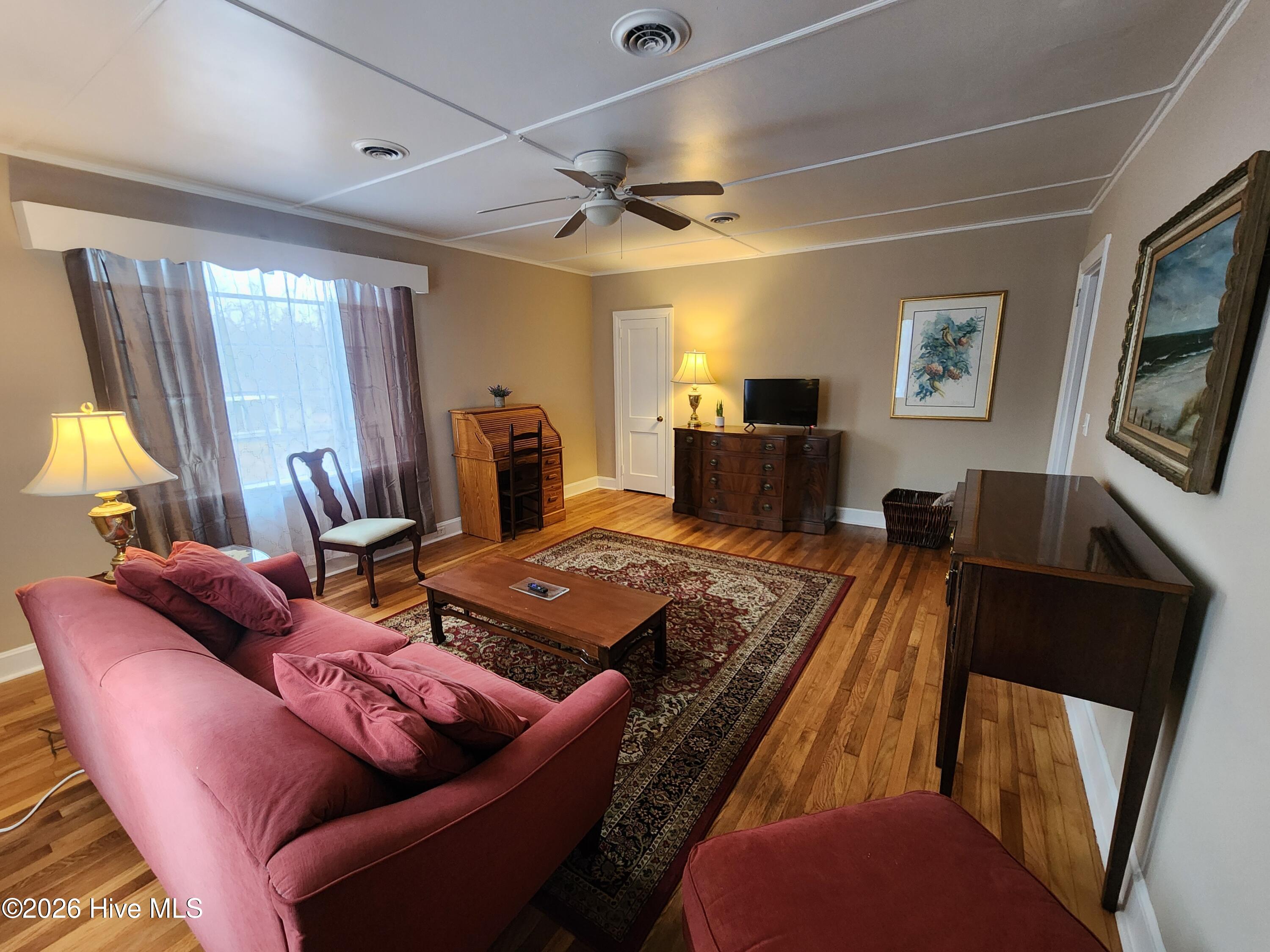 112 E Calhoun Street Property Photo 10