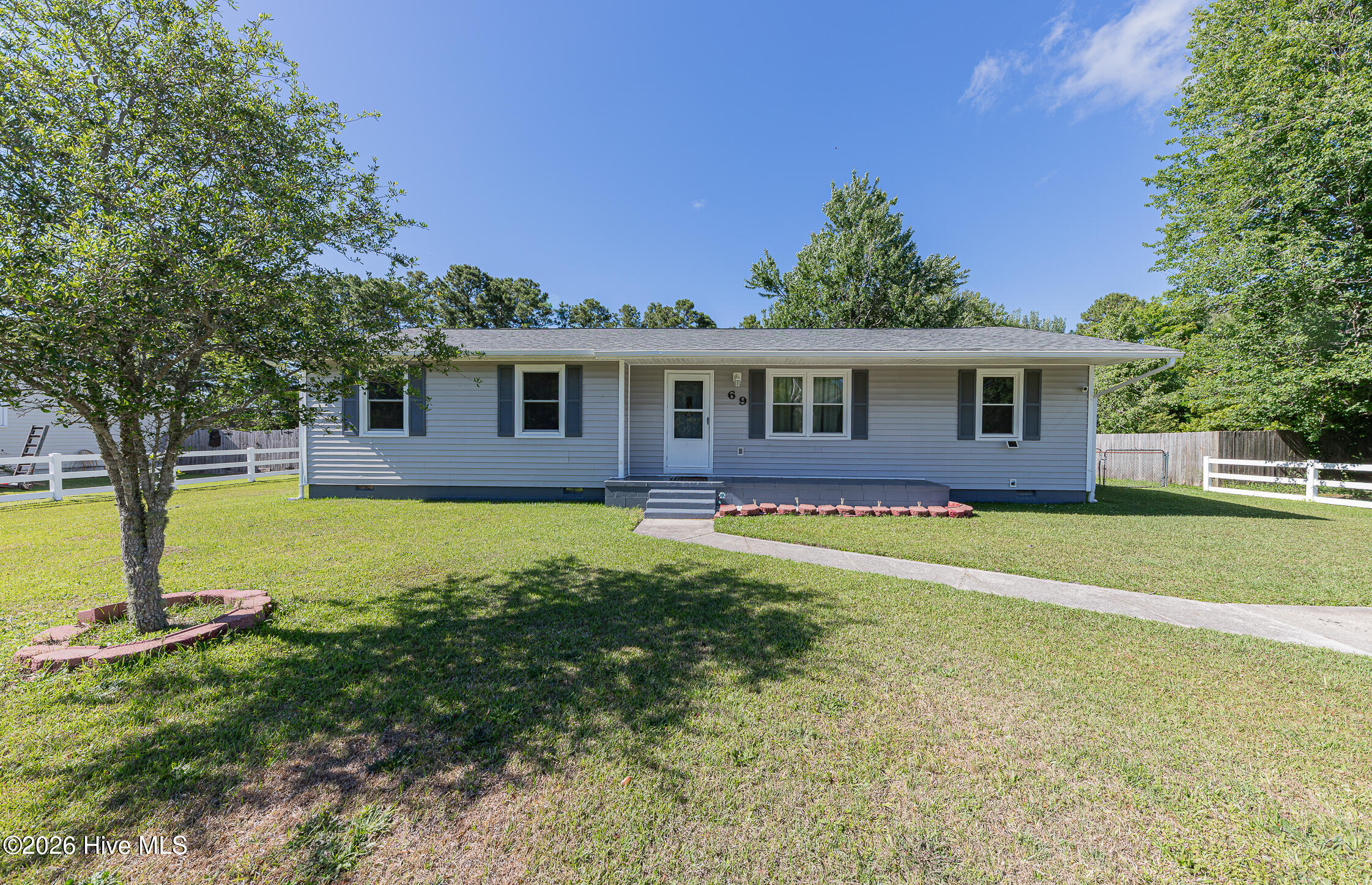 69 Sanders Drive Property Photo 1