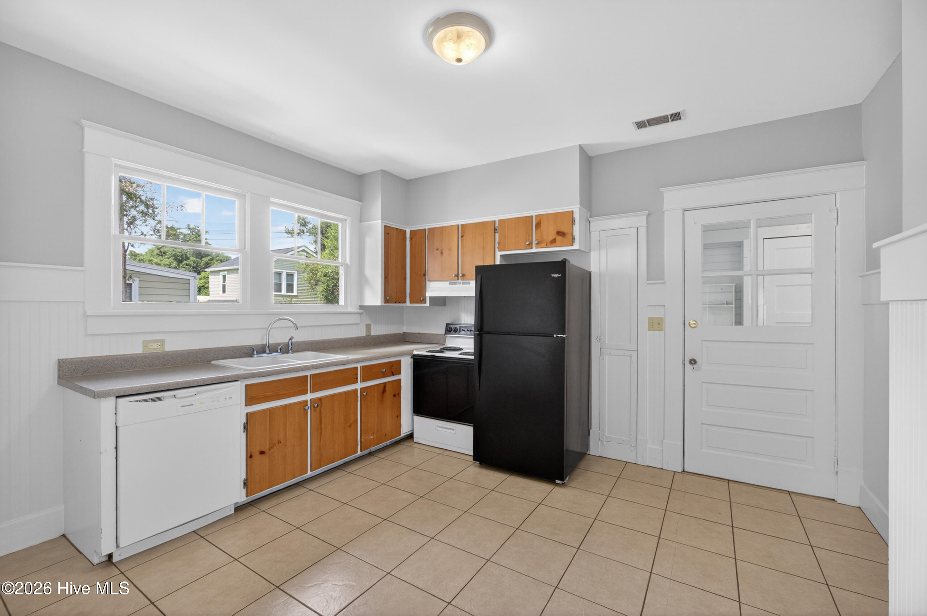 1526 Stovall Street A Property Photo 17
