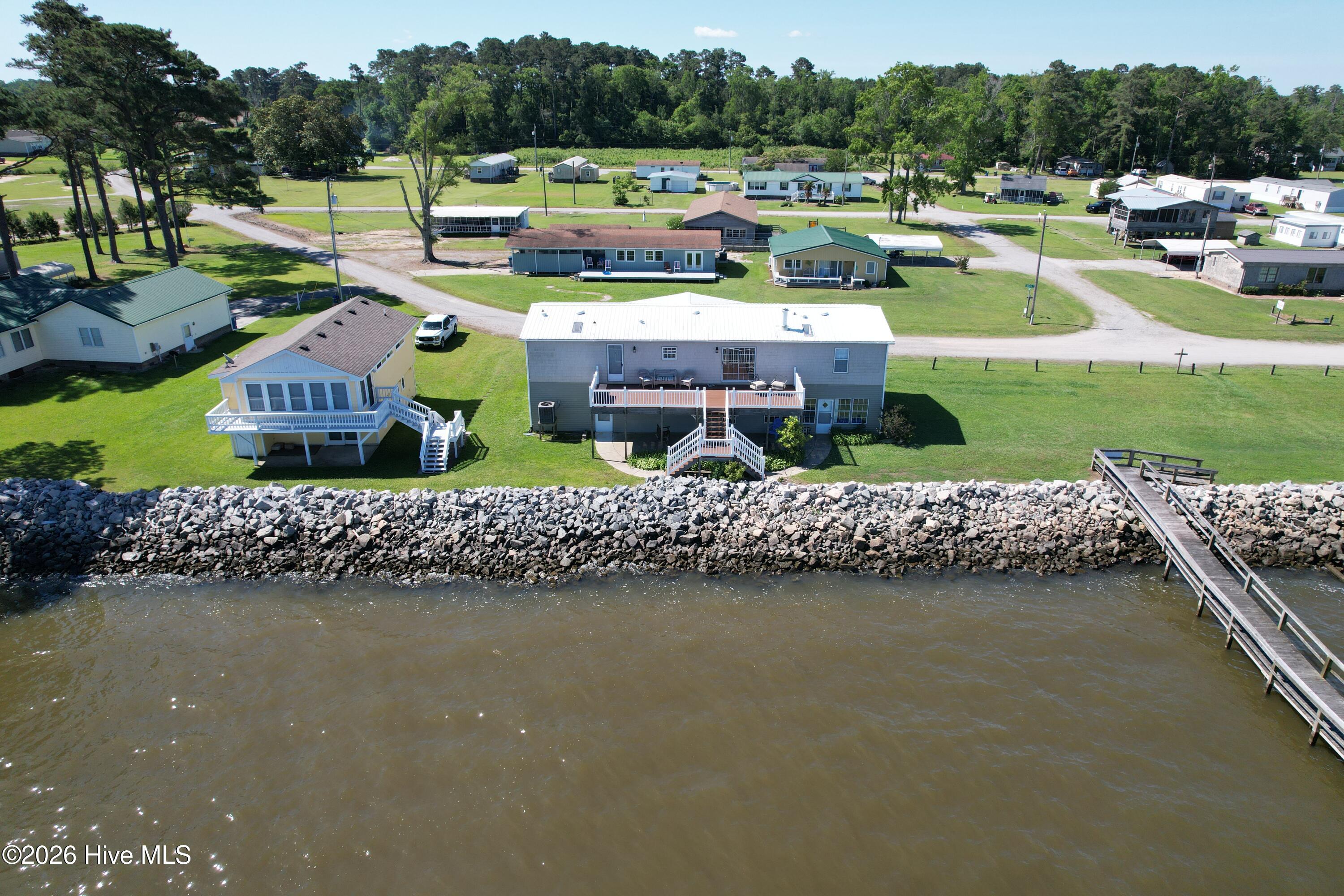 598 Beach Road Property Photo 3