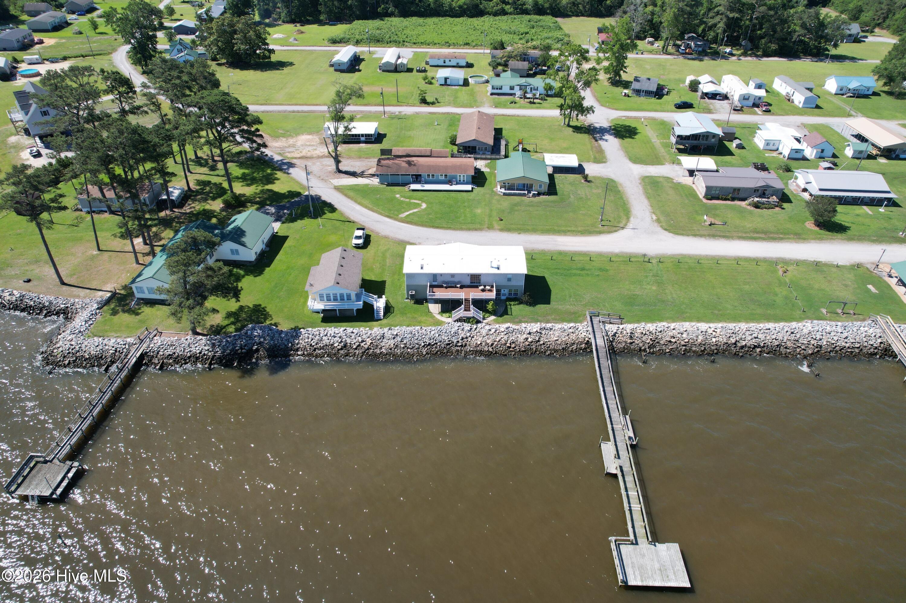 598 Beach Road Property Photo 4