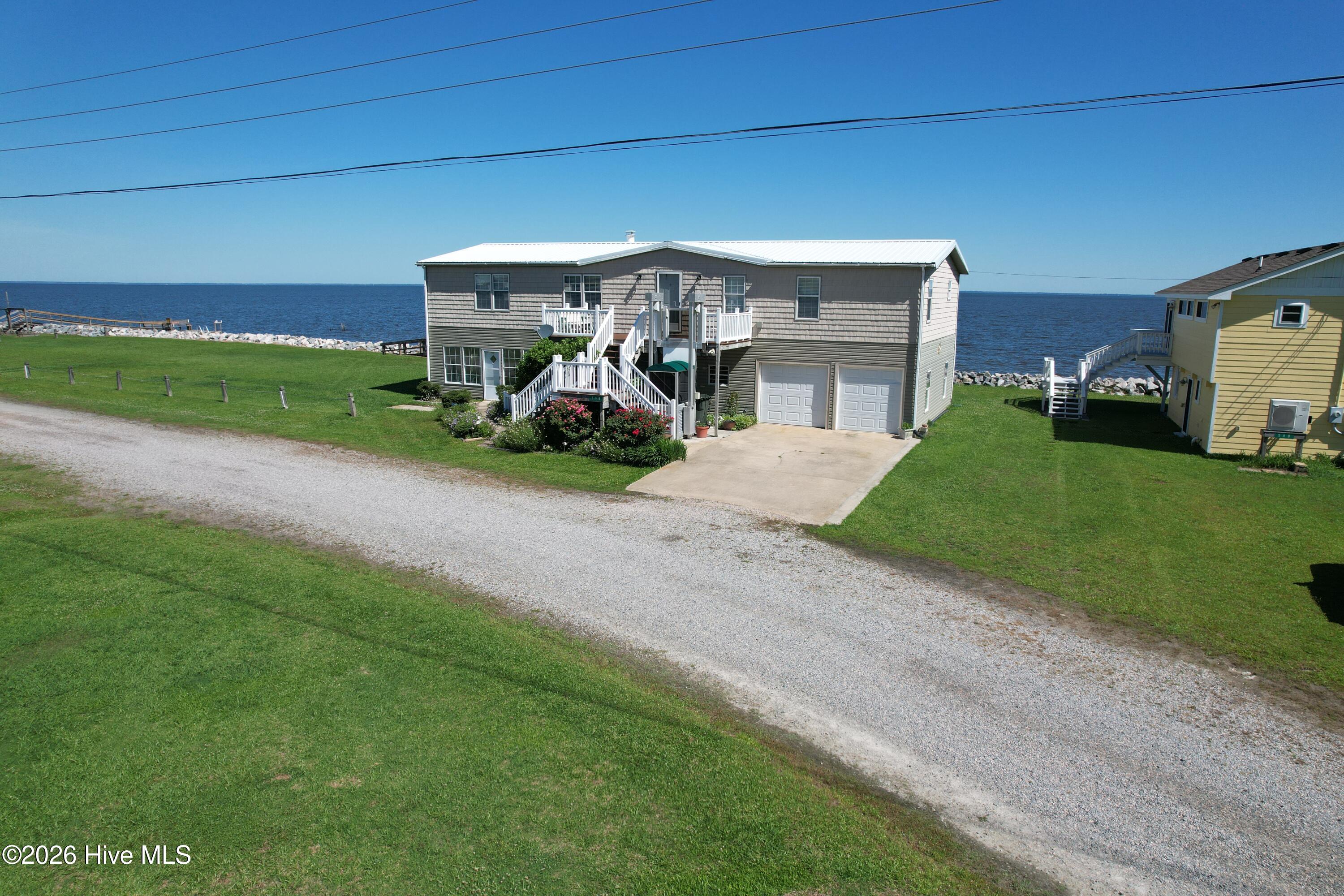598 Beach Road Property Photo 8