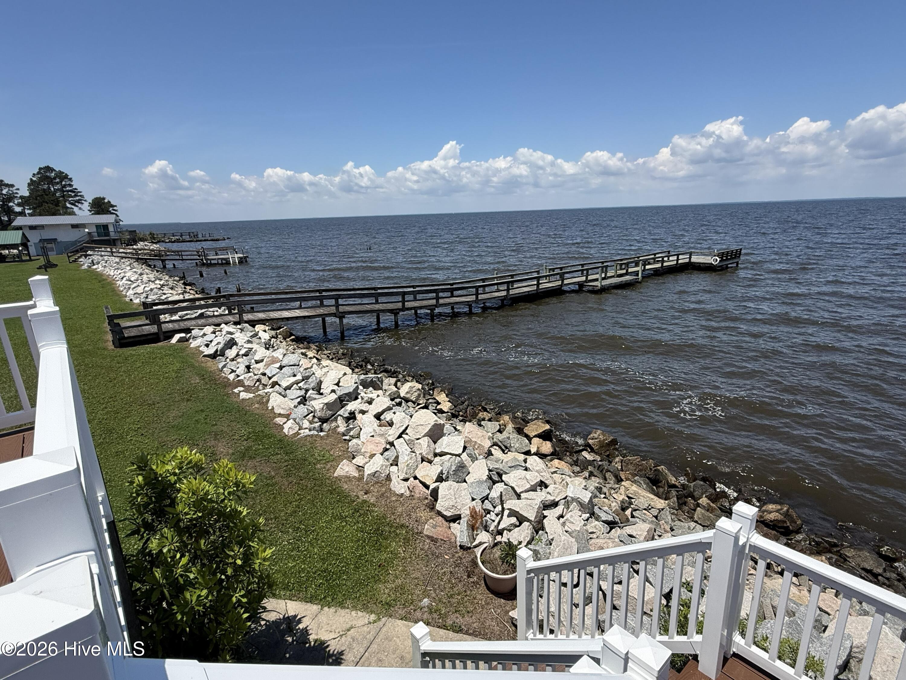 598 Beach Road Property Photo 17