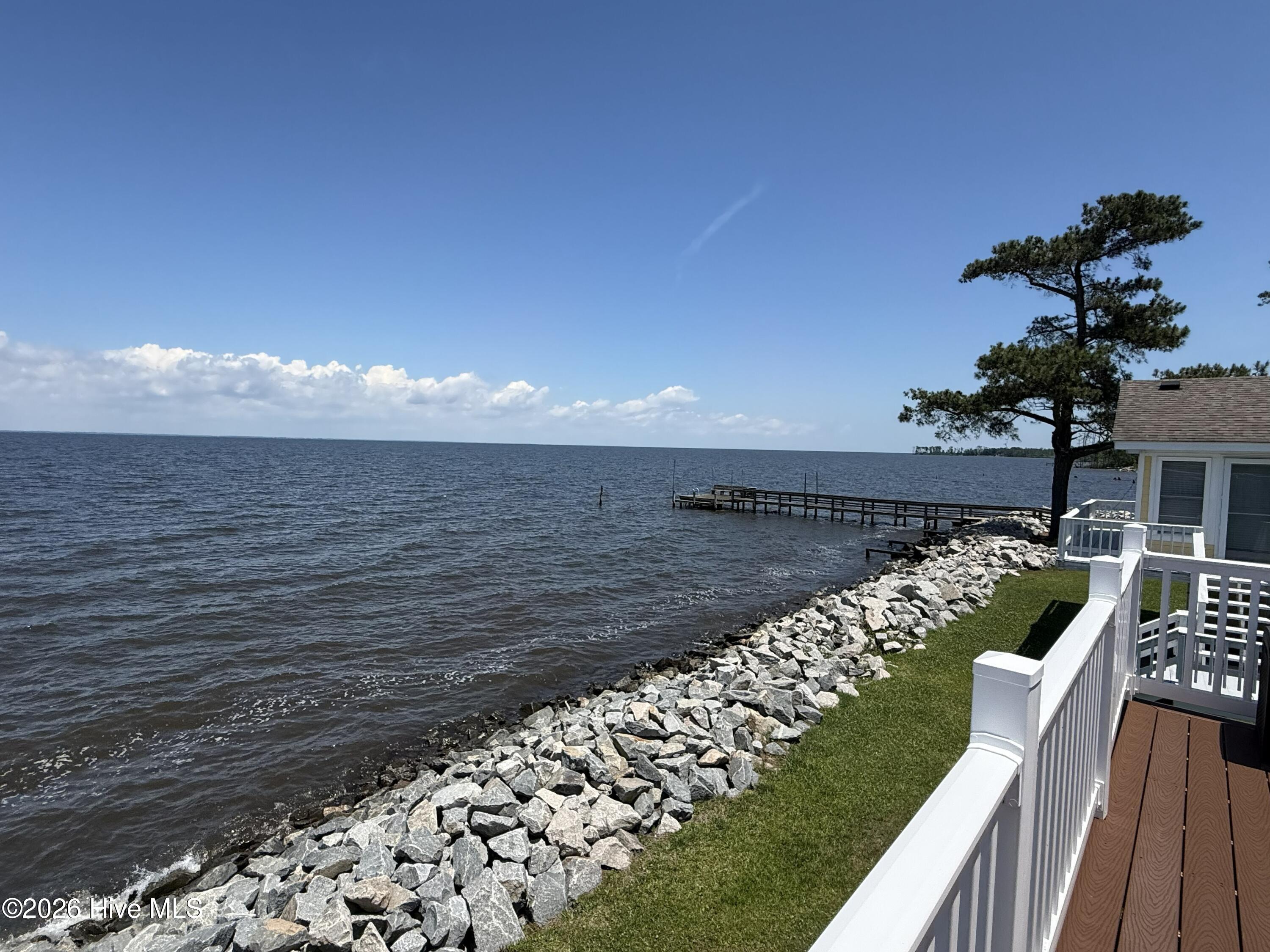 598 Beach Road Property Photo 18