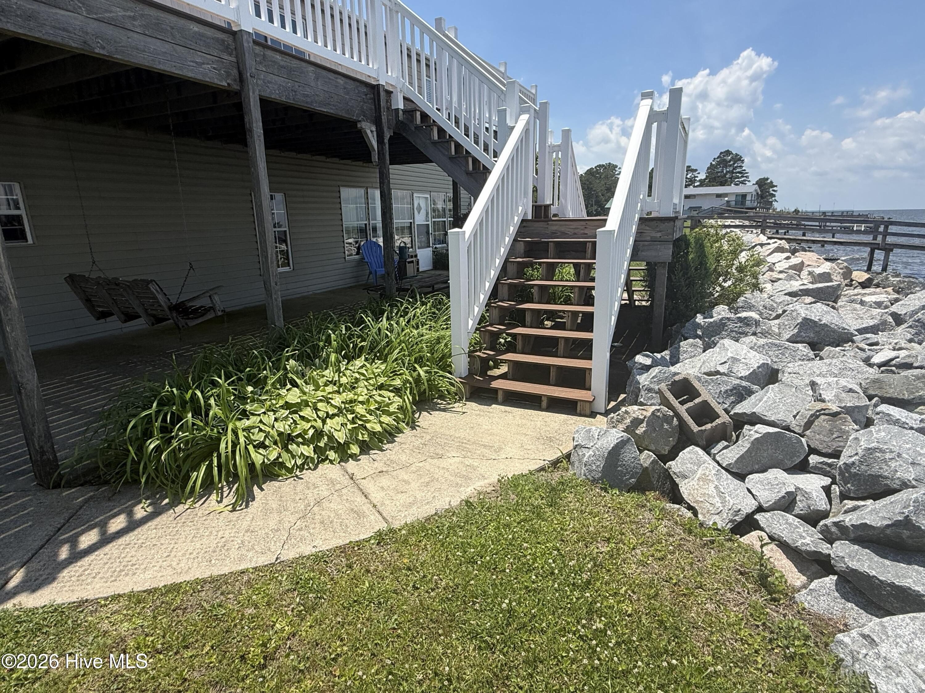 598 Beach Road Property Photo 19
