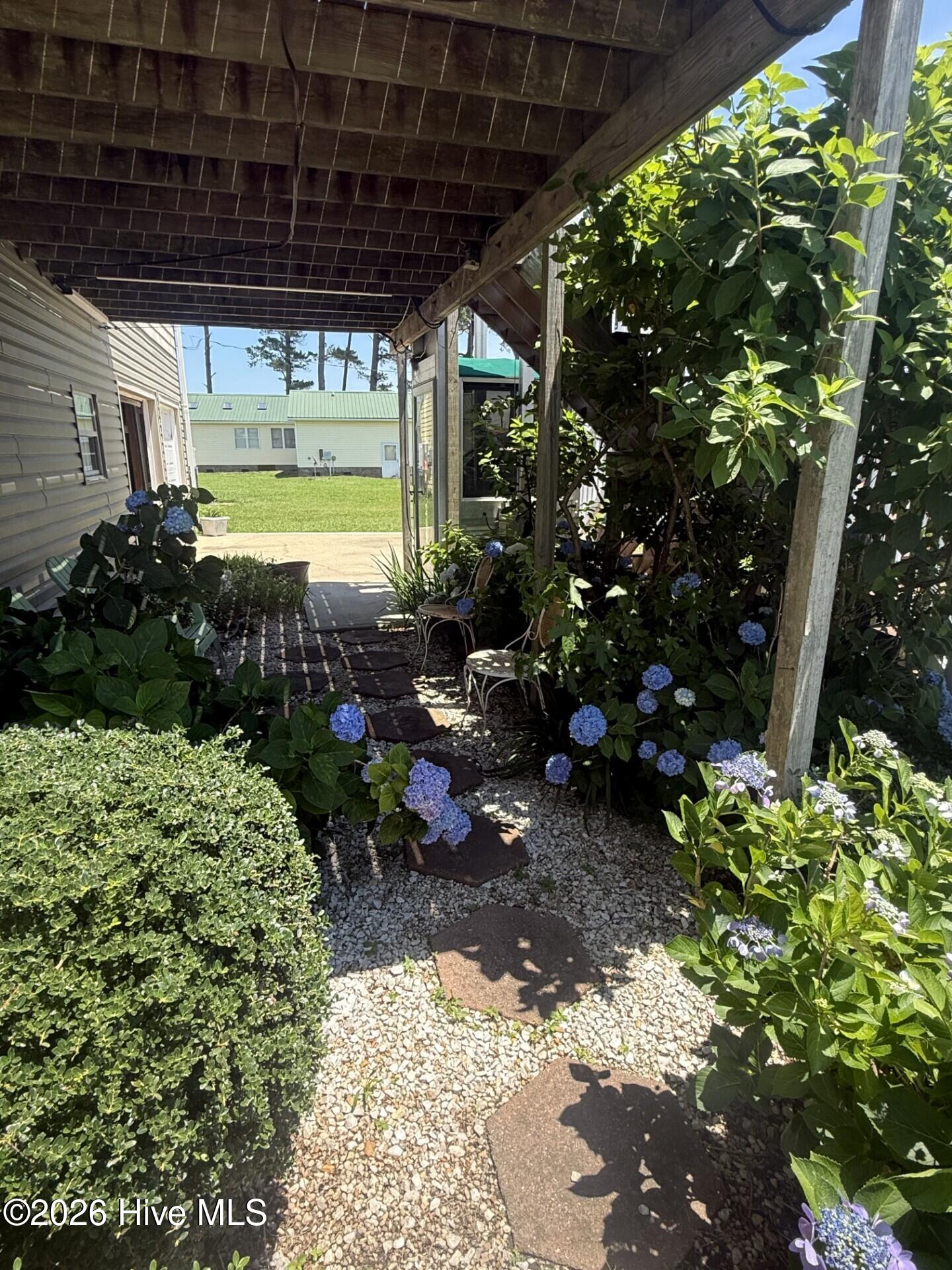 598 Beach Road Property Photo 28