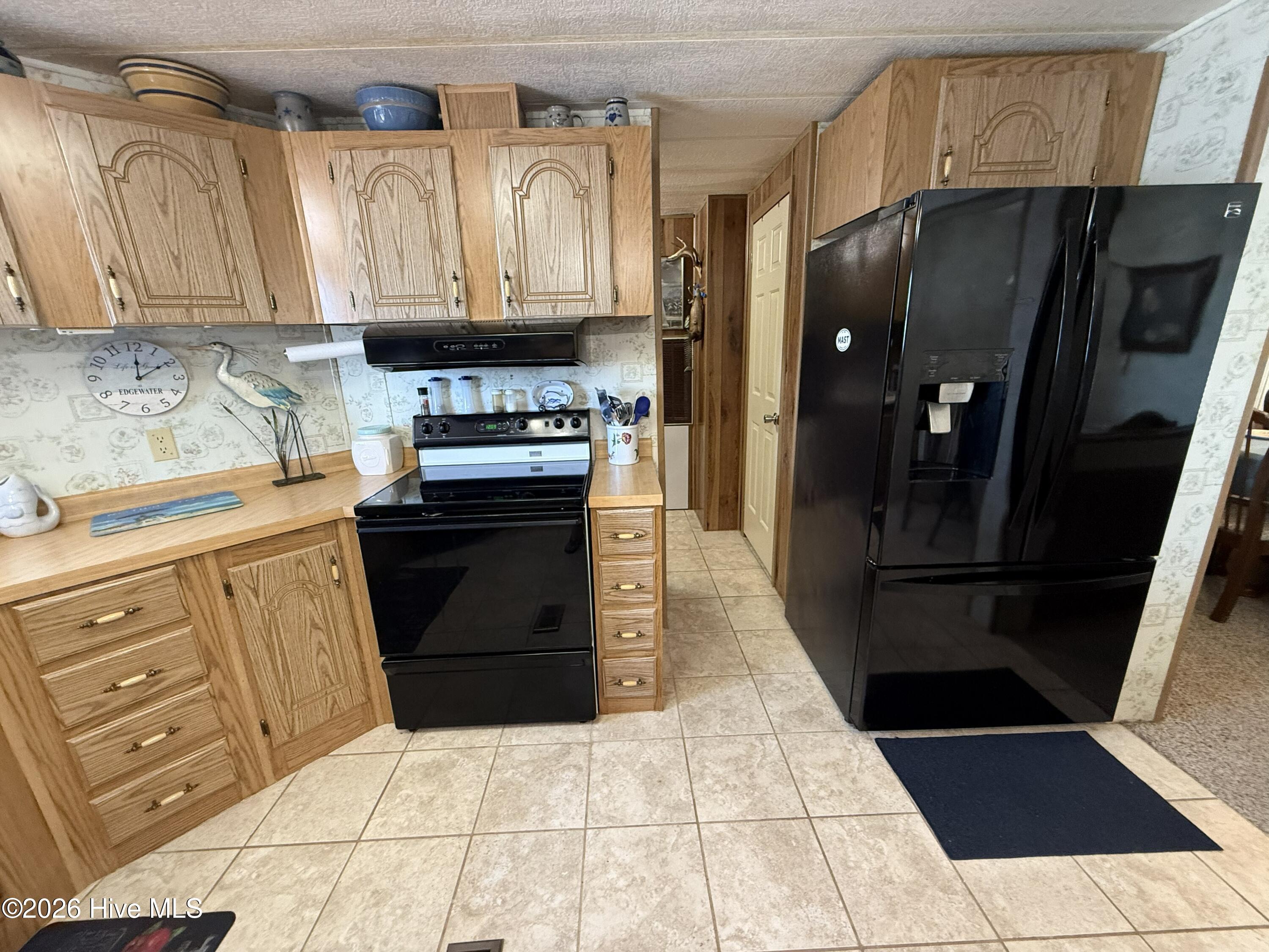 598 Beach Road Property Photo 43