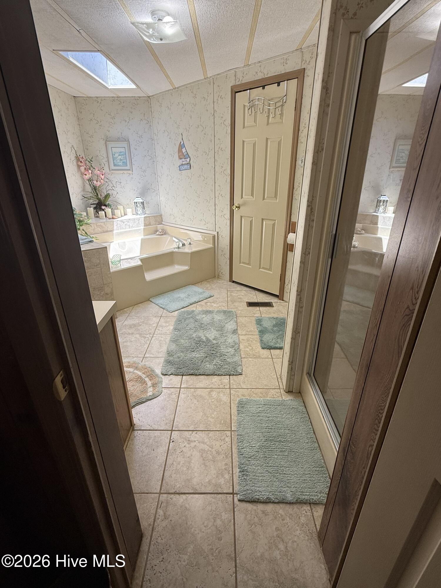 598 Beach Road Property Photo 57
