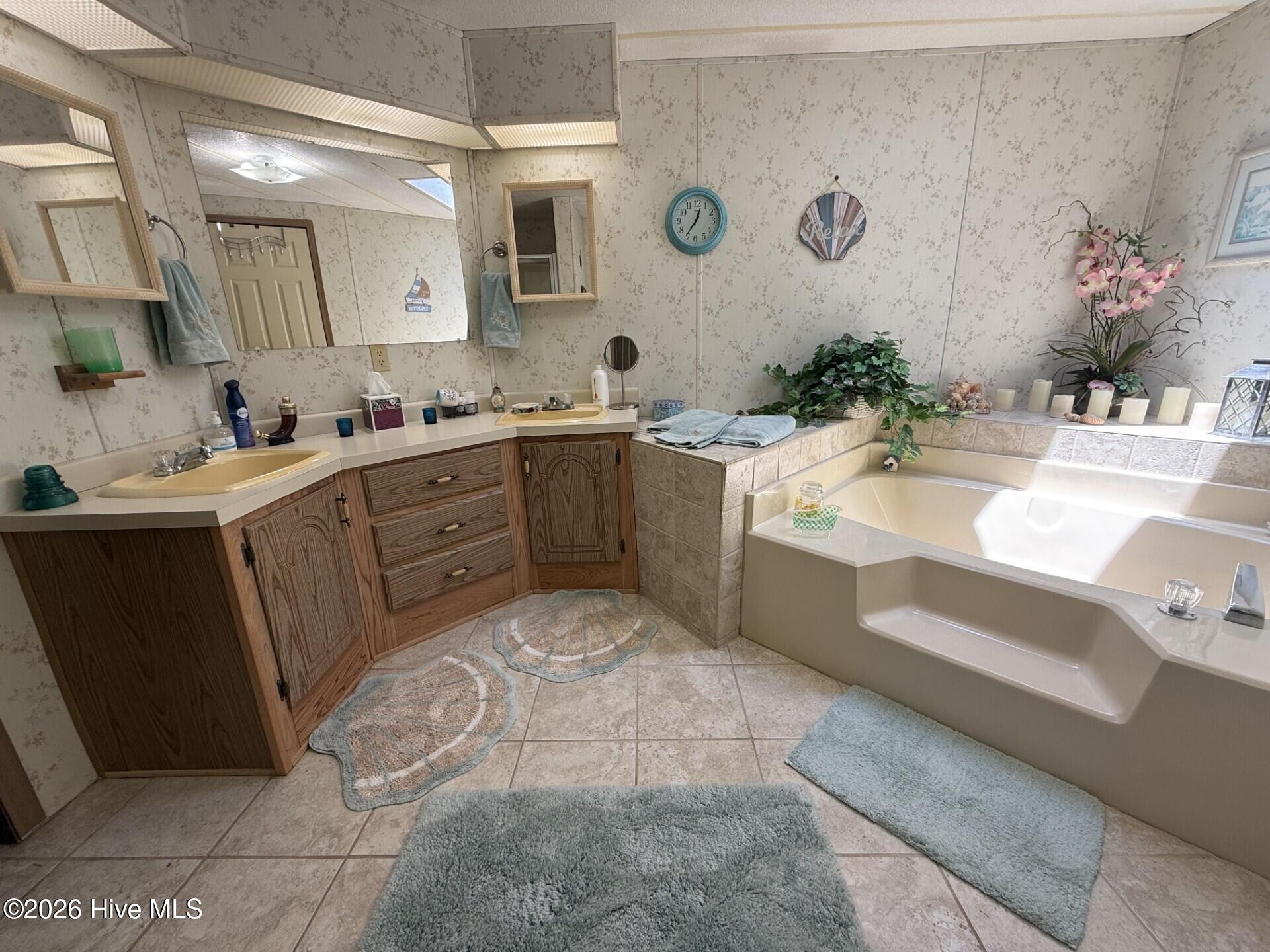 598 Beach Road Property Photo 59