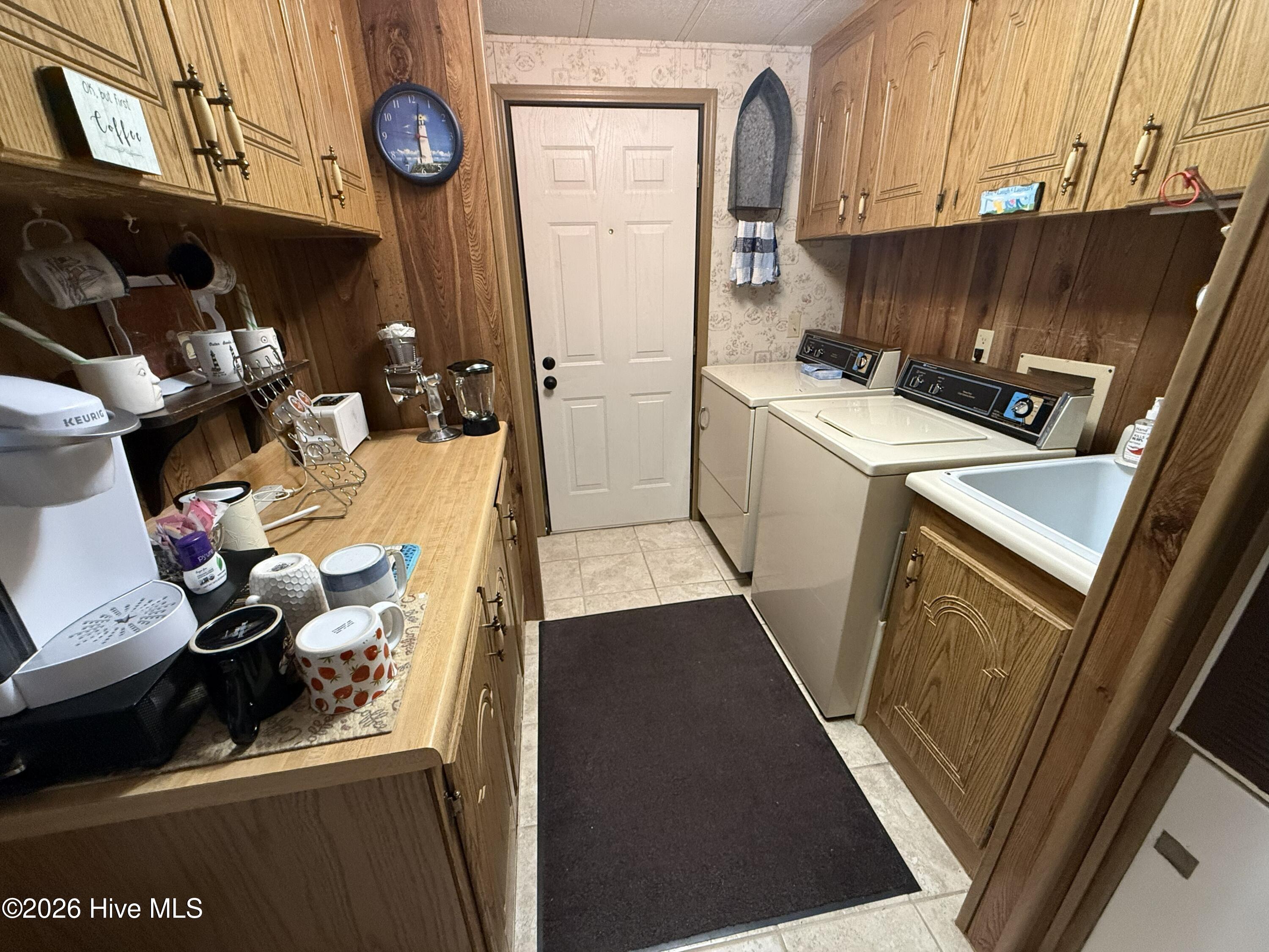 598 Beach Road Property Photo 73