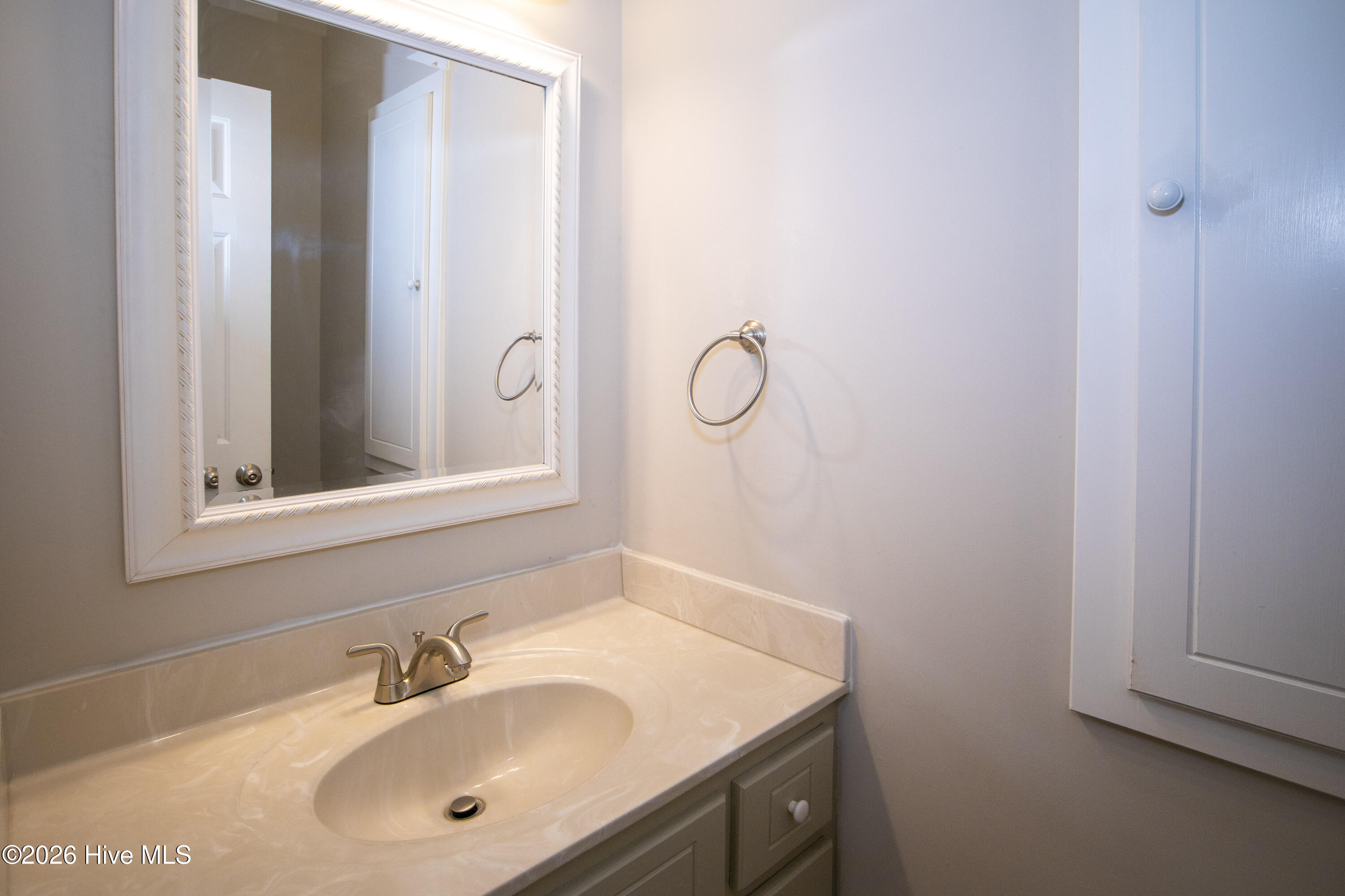 3715 Martha Lane N Property Photo 18