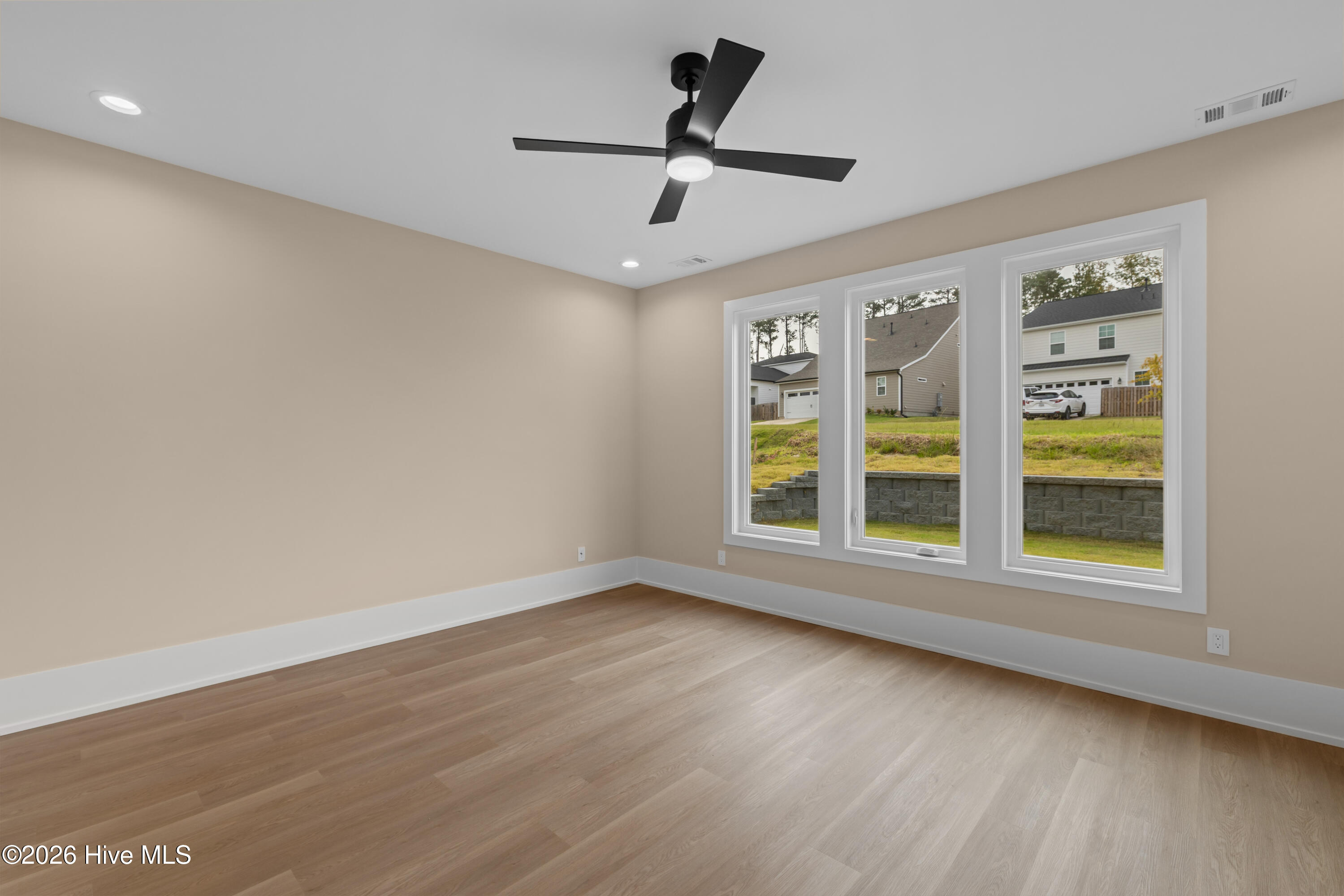 729 Ronaldsay Road Property Photo 26