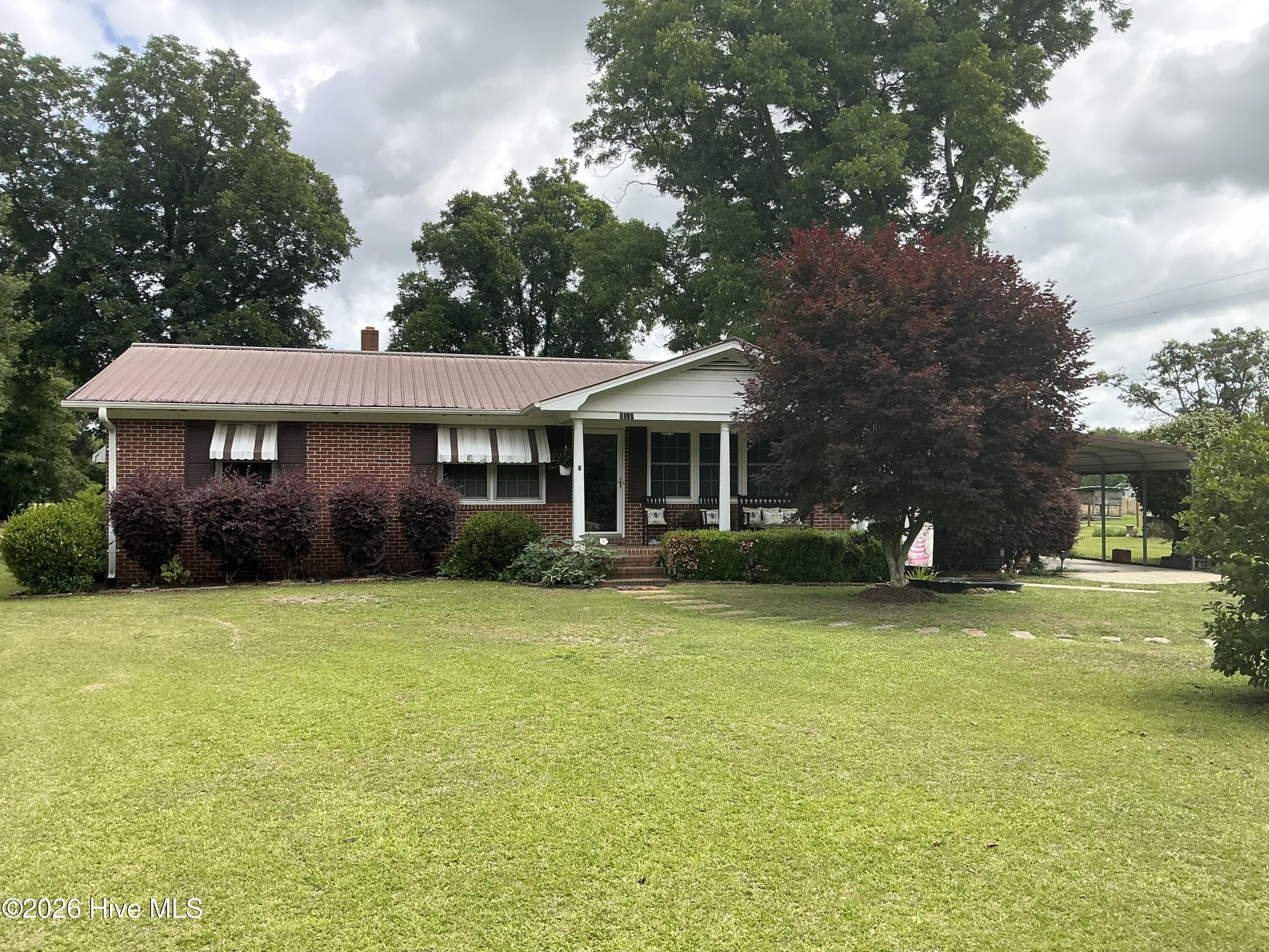 1262 Richardson Road Property Photo 1