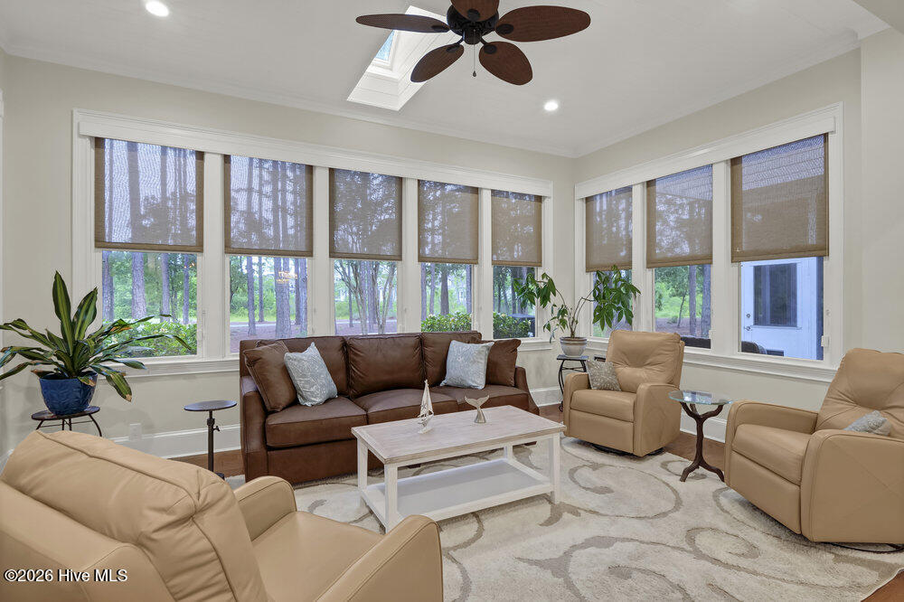 3807 Ridge Crest Drive Property Photo 12