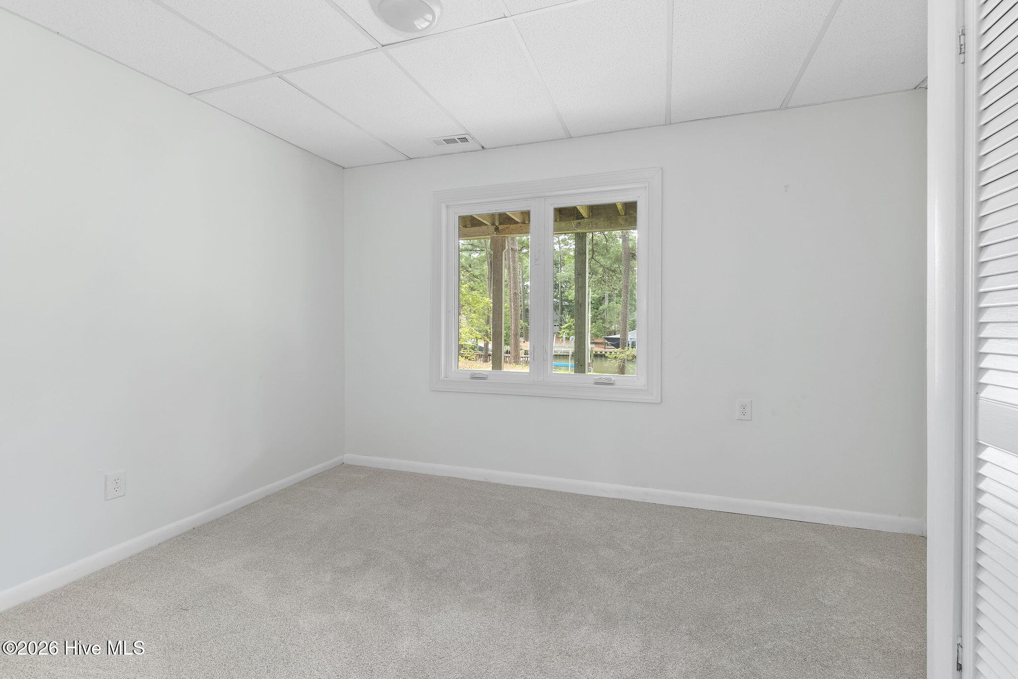 121 White Ash Drive Property Photo 6