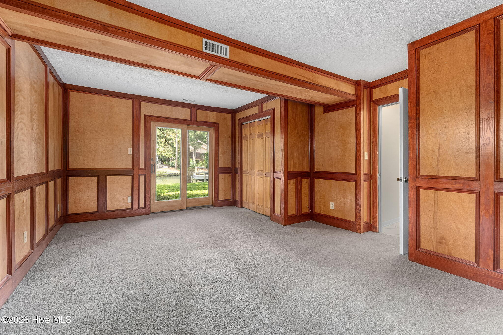 121 White Ash Drive Property Photo 9
