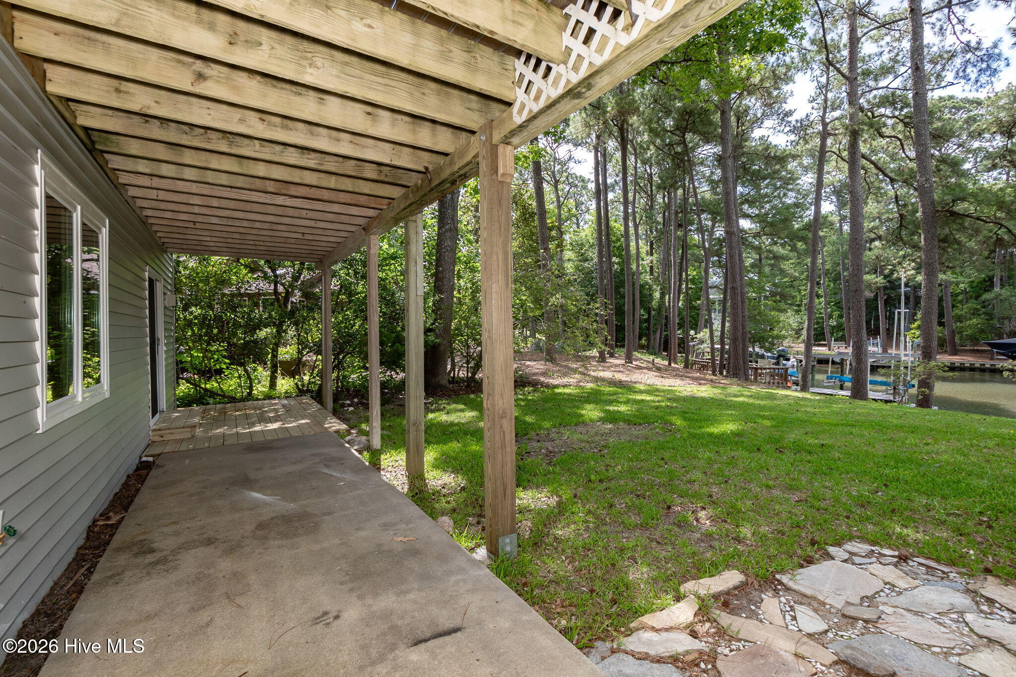 121 White Ash Drive Property Photo 11