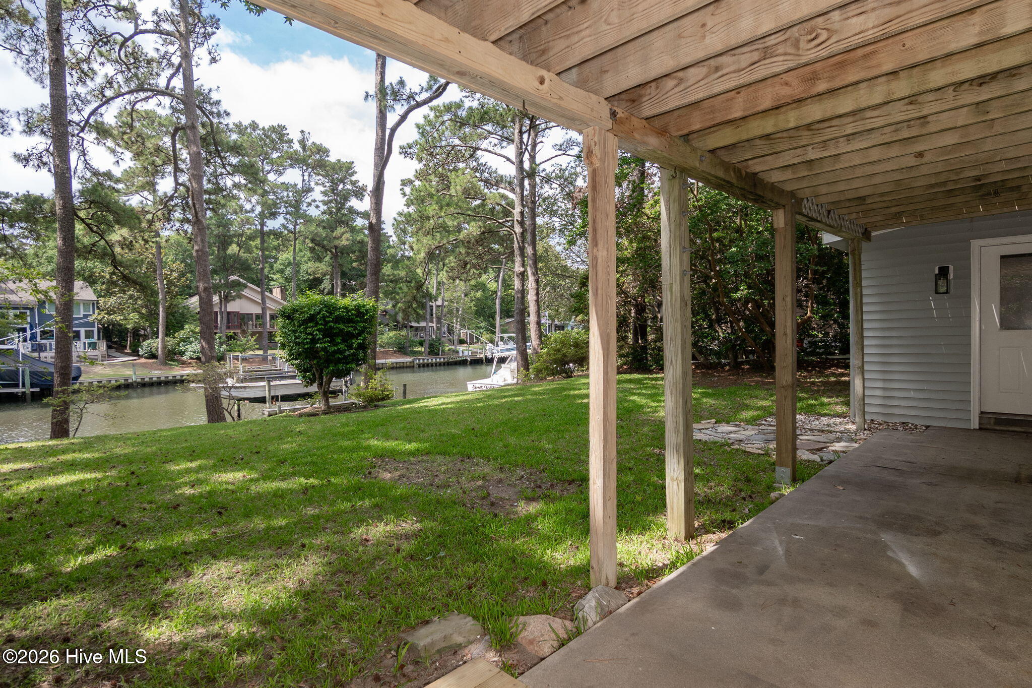 121 White Ash Drive Property Photo 13