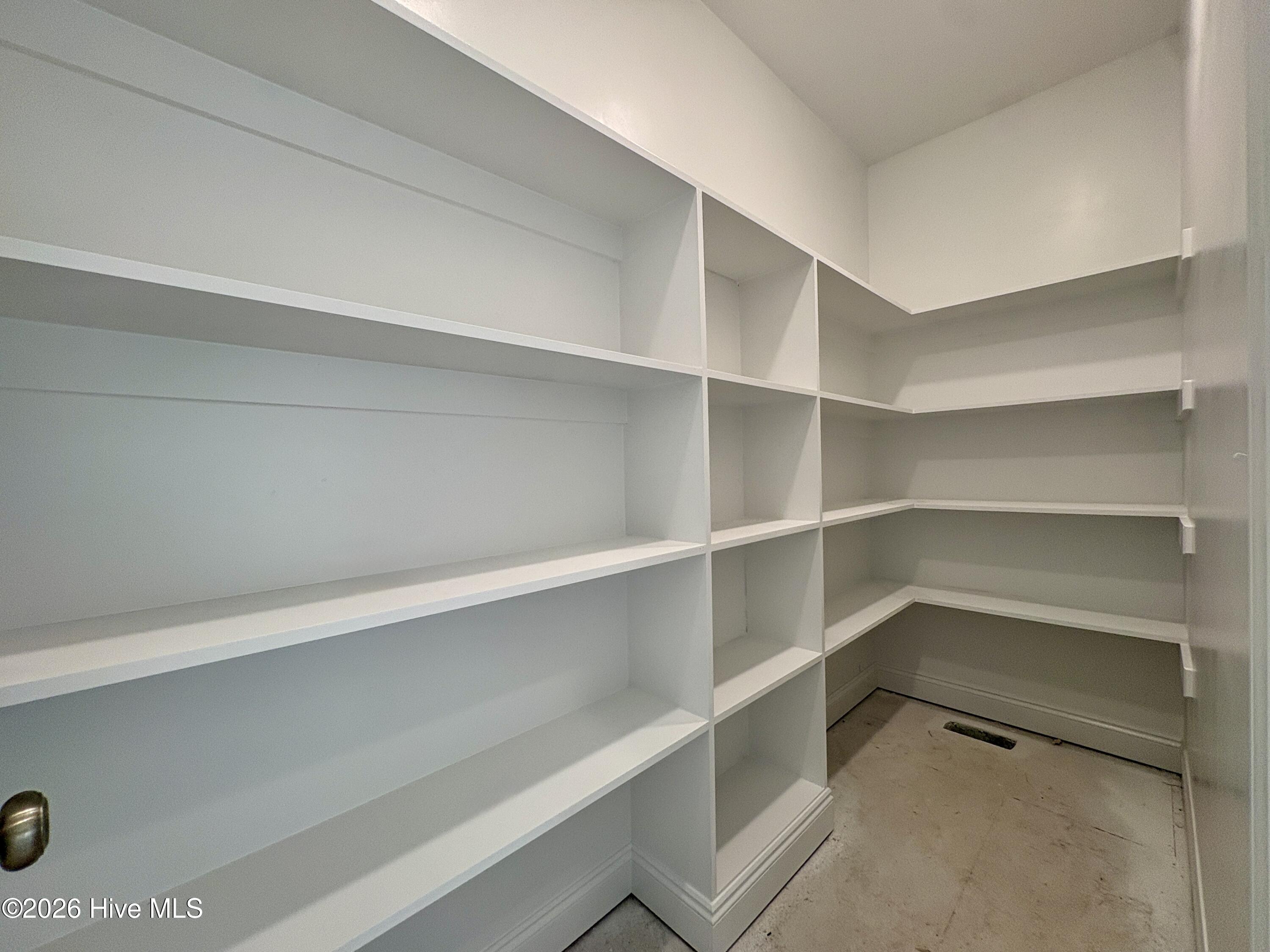 7655 Sweetwater Drive Property Photo 6