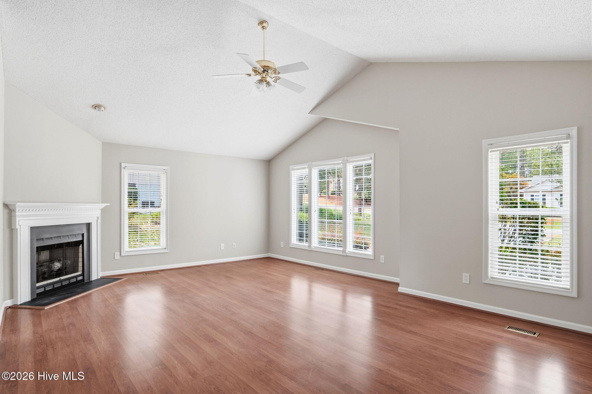 245 Wheeling Drive Property Photo 6