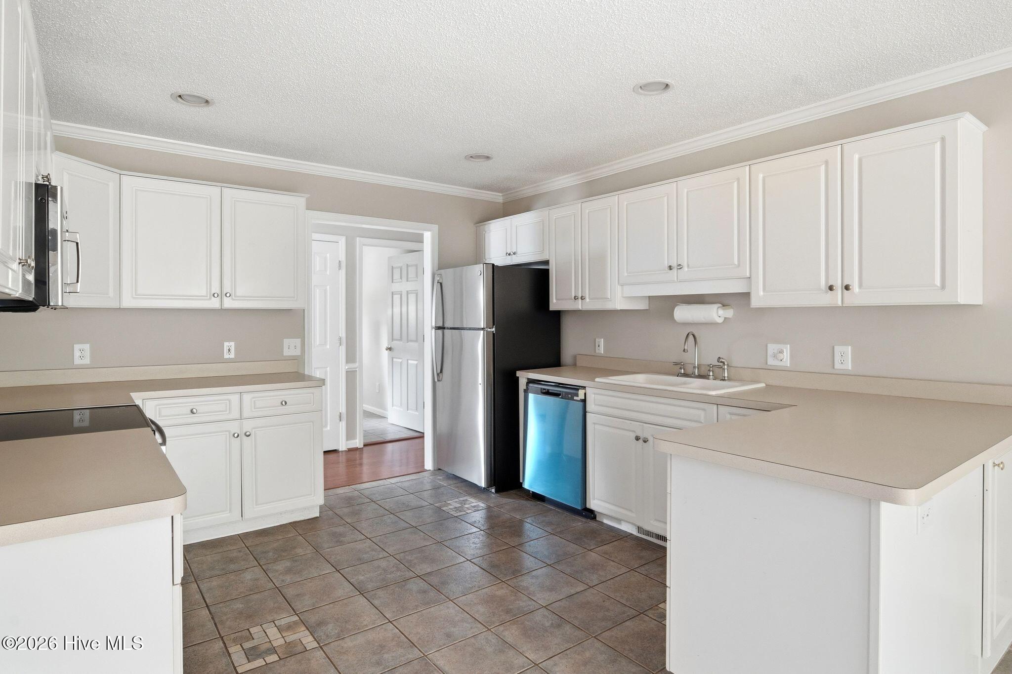 245 Wheeling Drive Property Photo 11