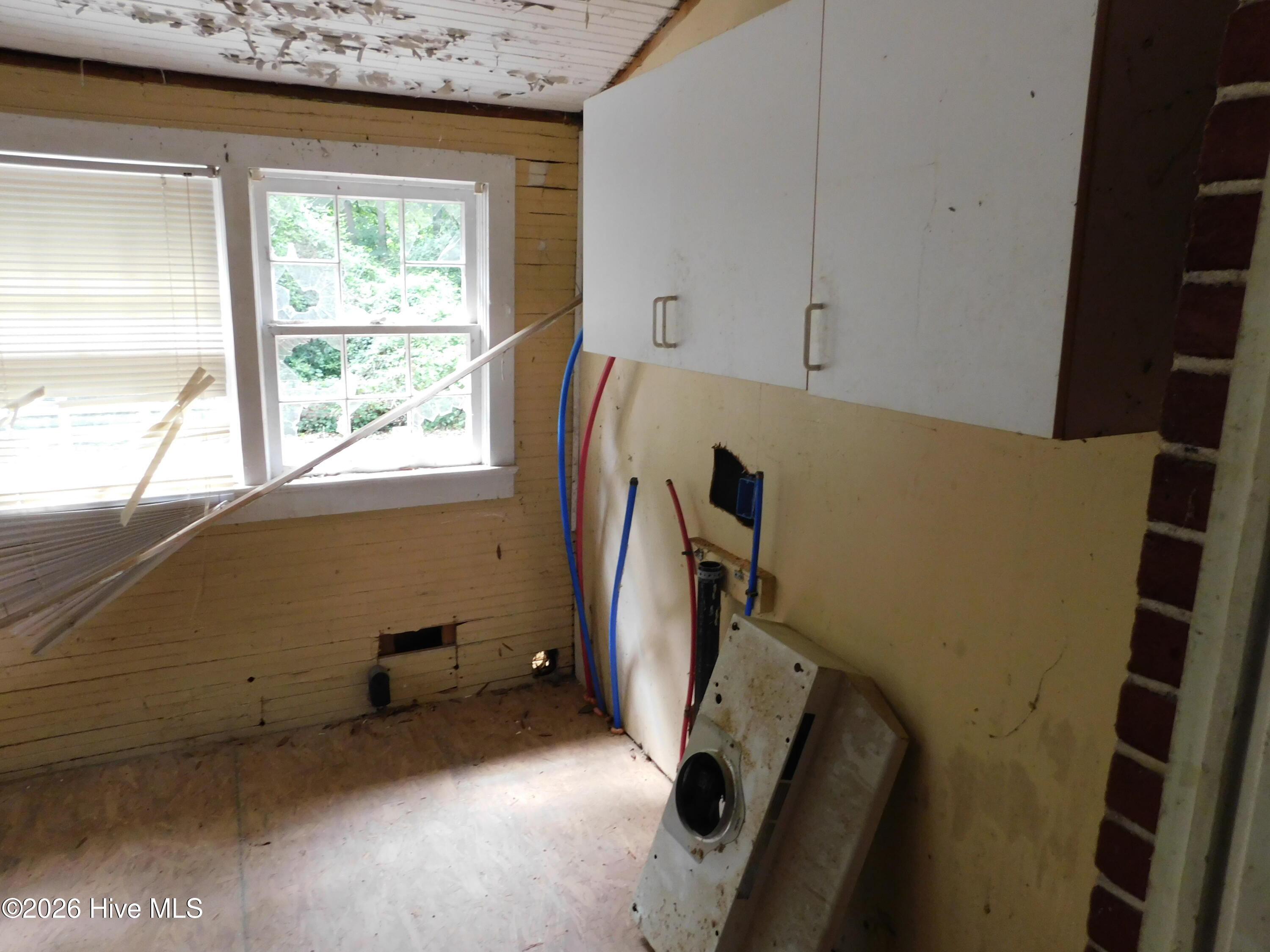 7 First Street Property Photo 14