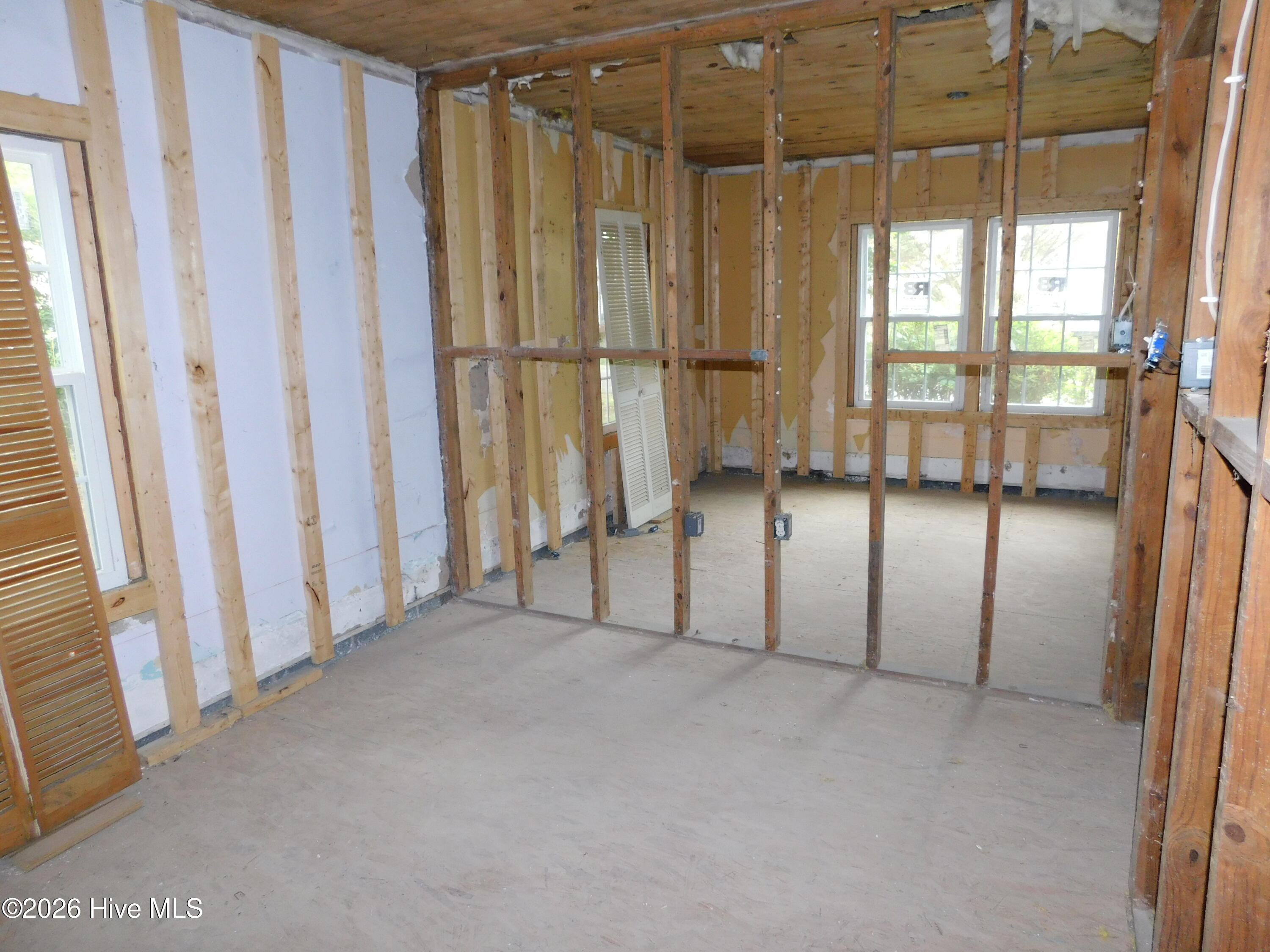 7 First Street Property Photo 17