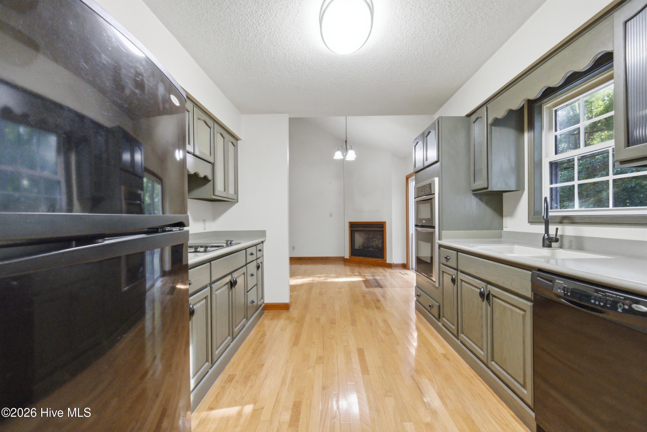 104 Robin Drive Property Photo 9