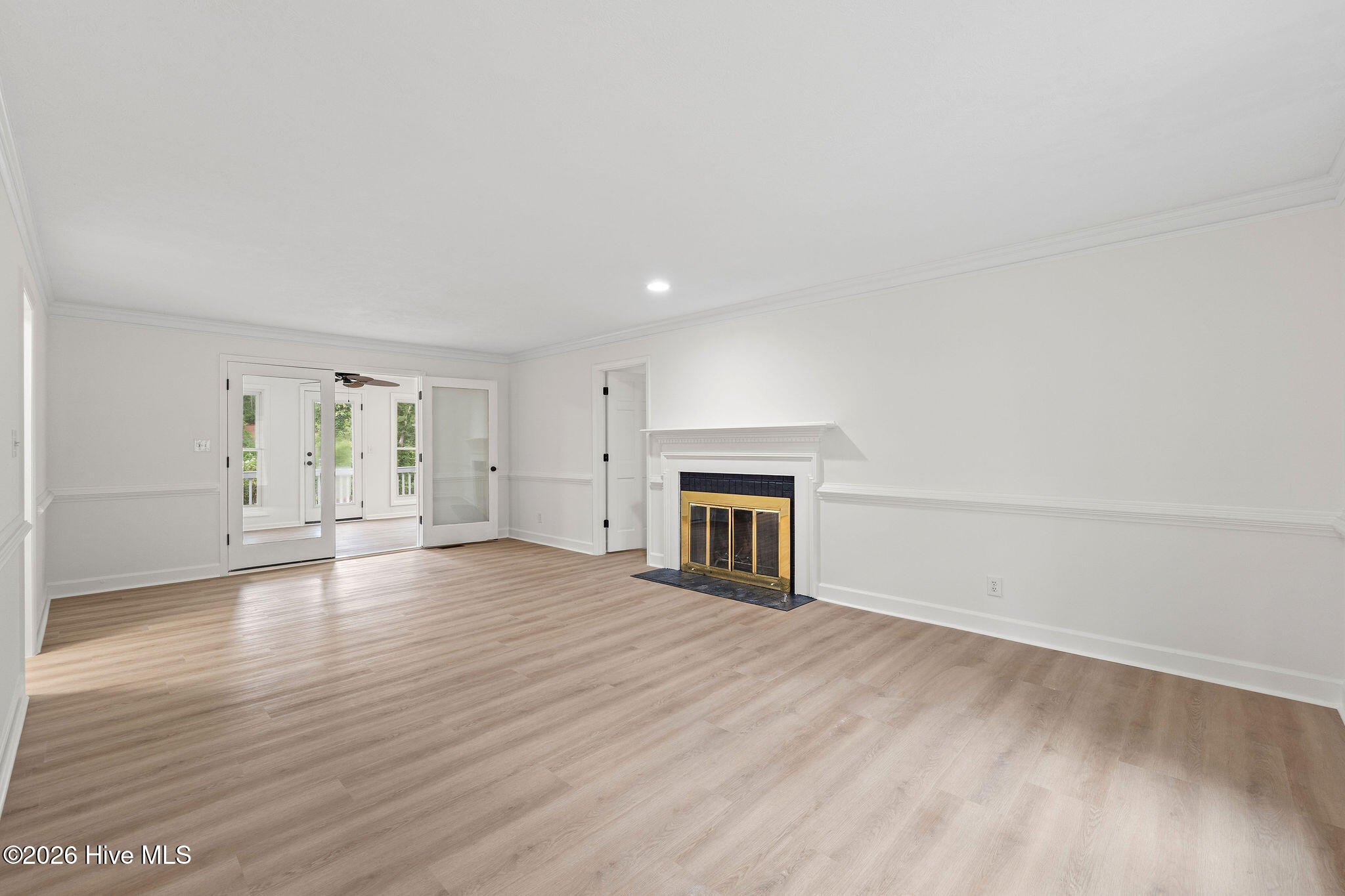 936 Deercrest Circle Property Photo 4