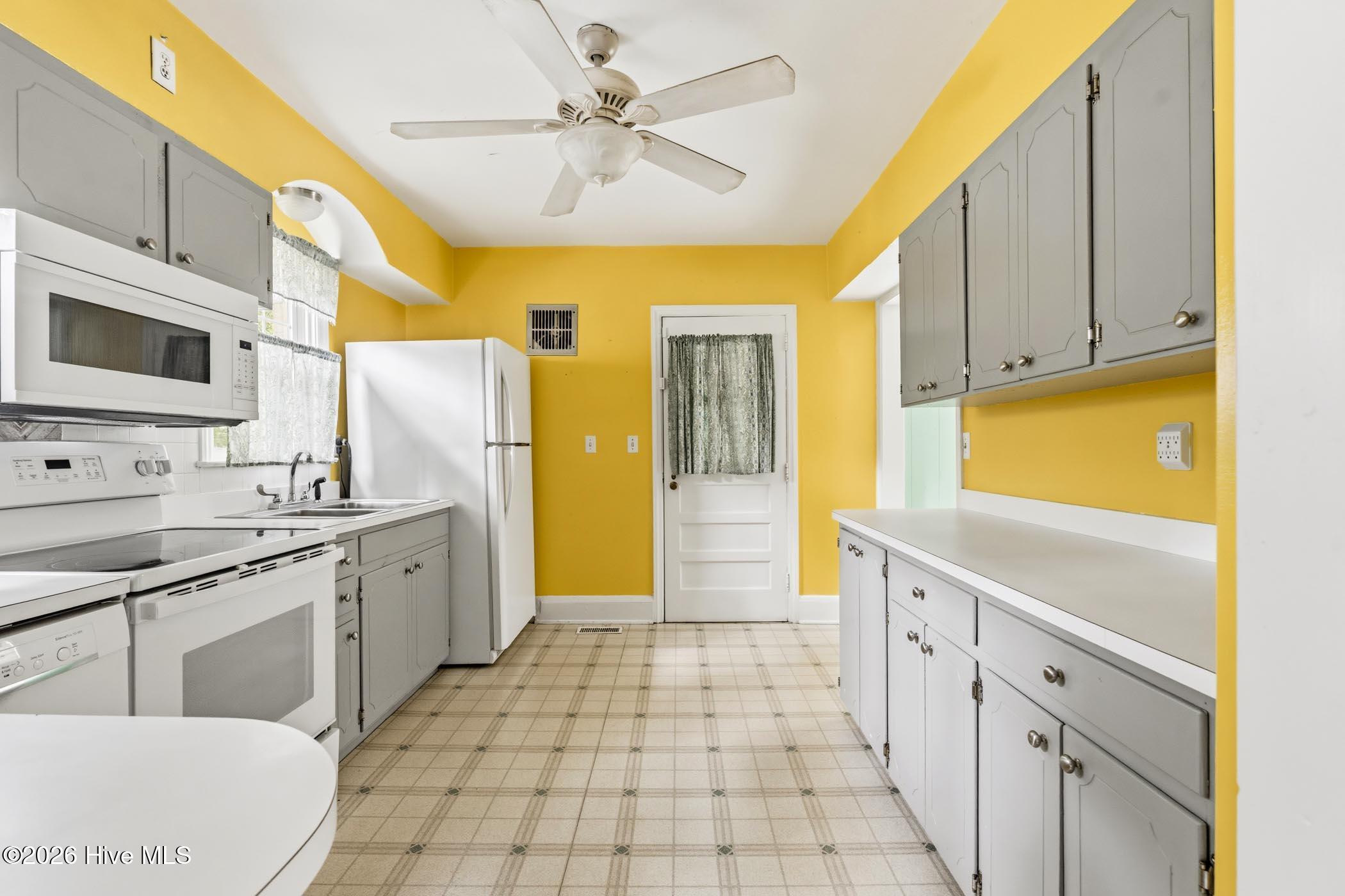 523 Anson Avenue Property Photo 3