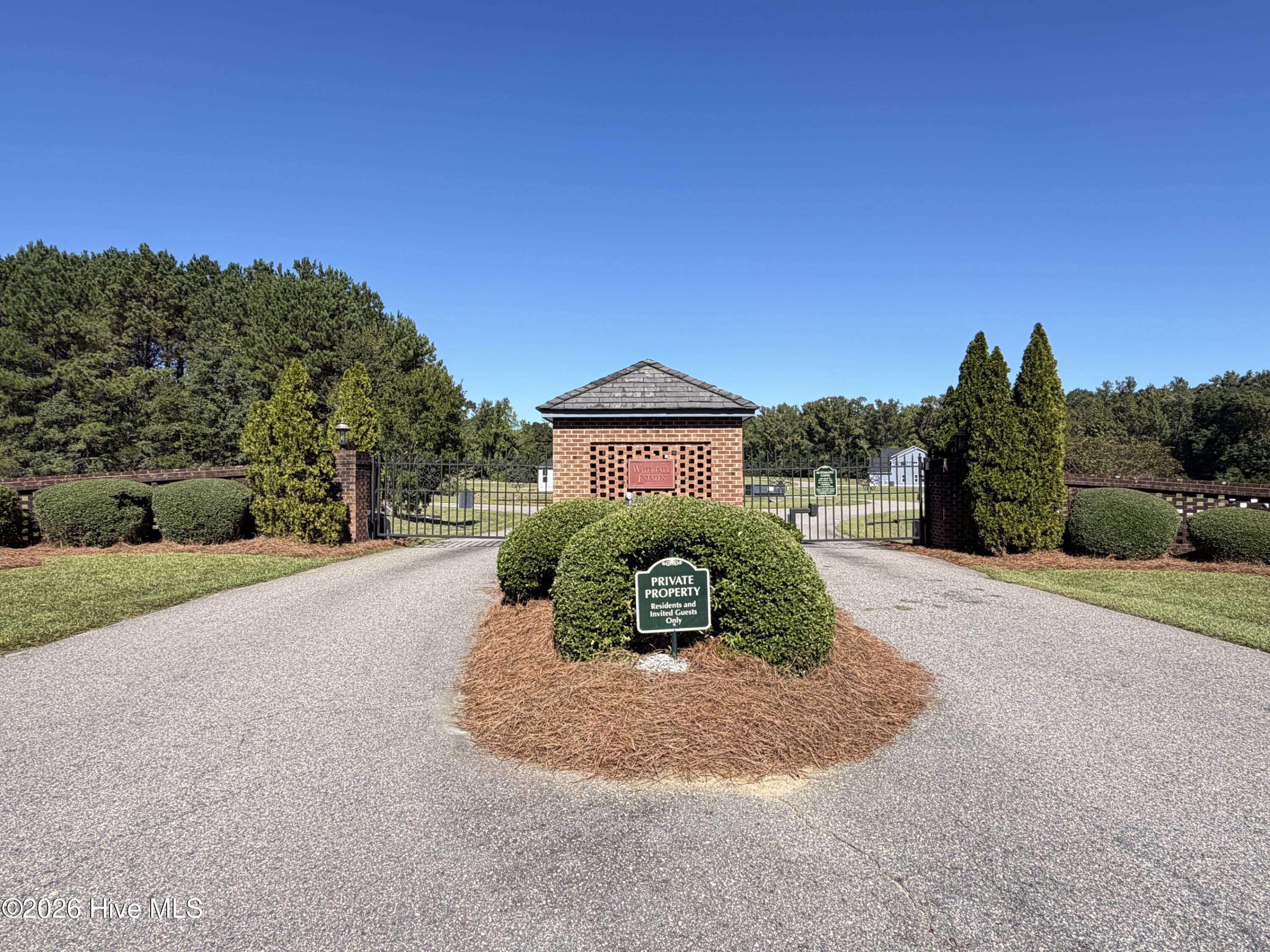 63 Waterfall Lane Property Photo 23