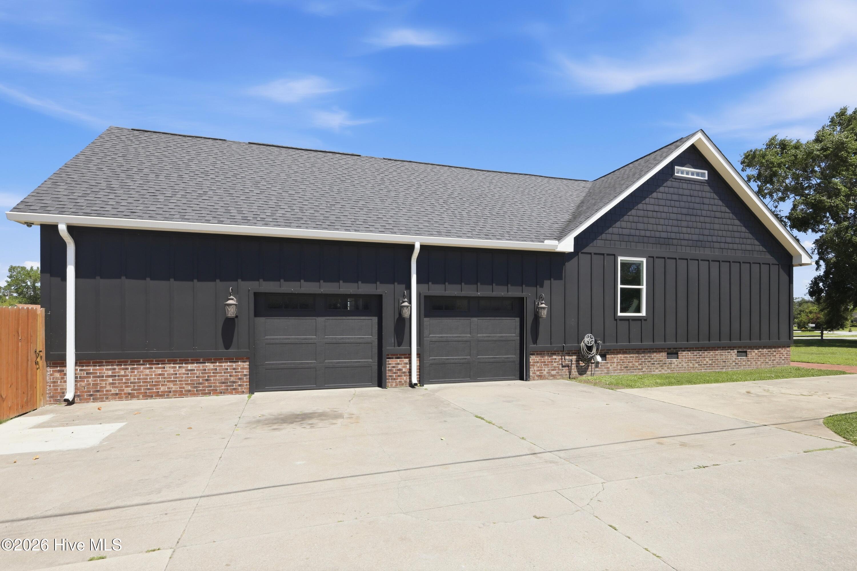 201 Mansfield Parkway Property Photo 40