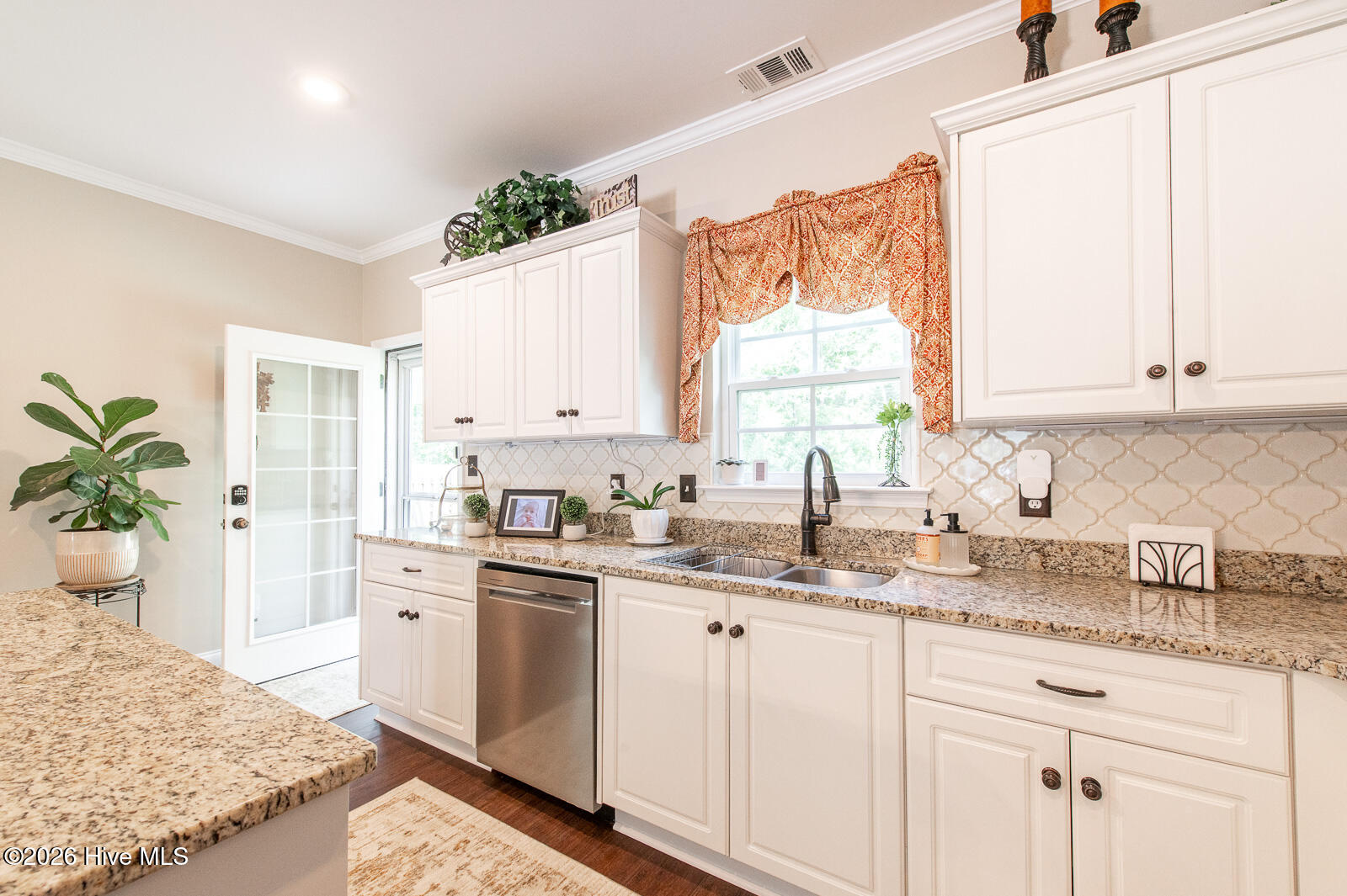 2609 Sherborne Court Property Photo 8