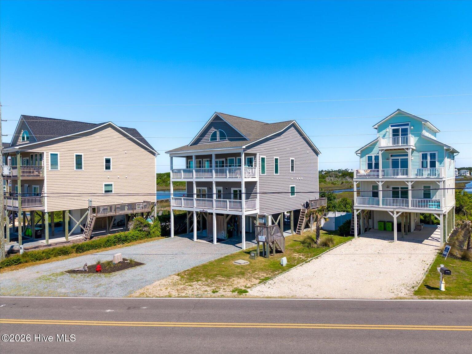 1113 New River Inlet Road Property Photo 4