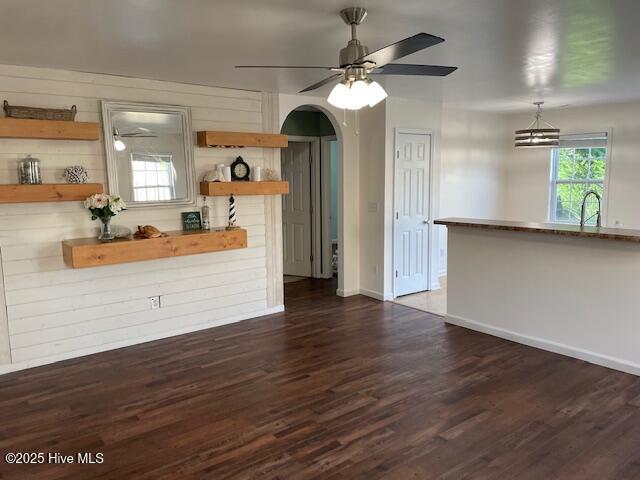1112 Crestfield Way Property Photo 3