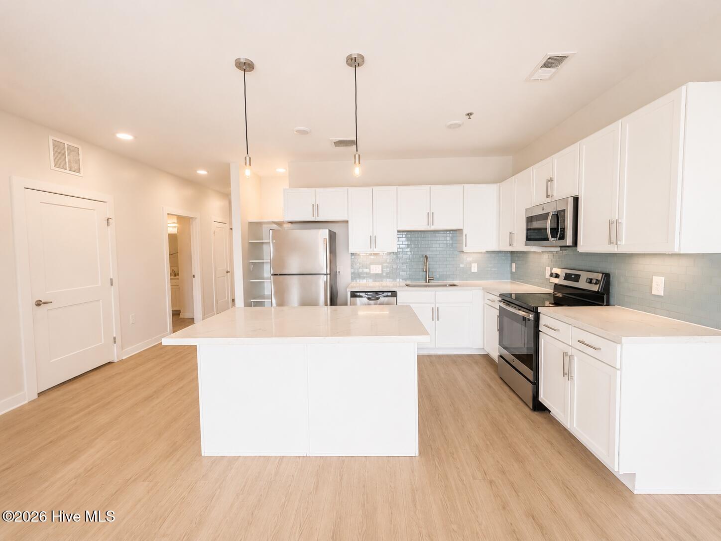 111 Railroad Avenue 604 Property Photo 6