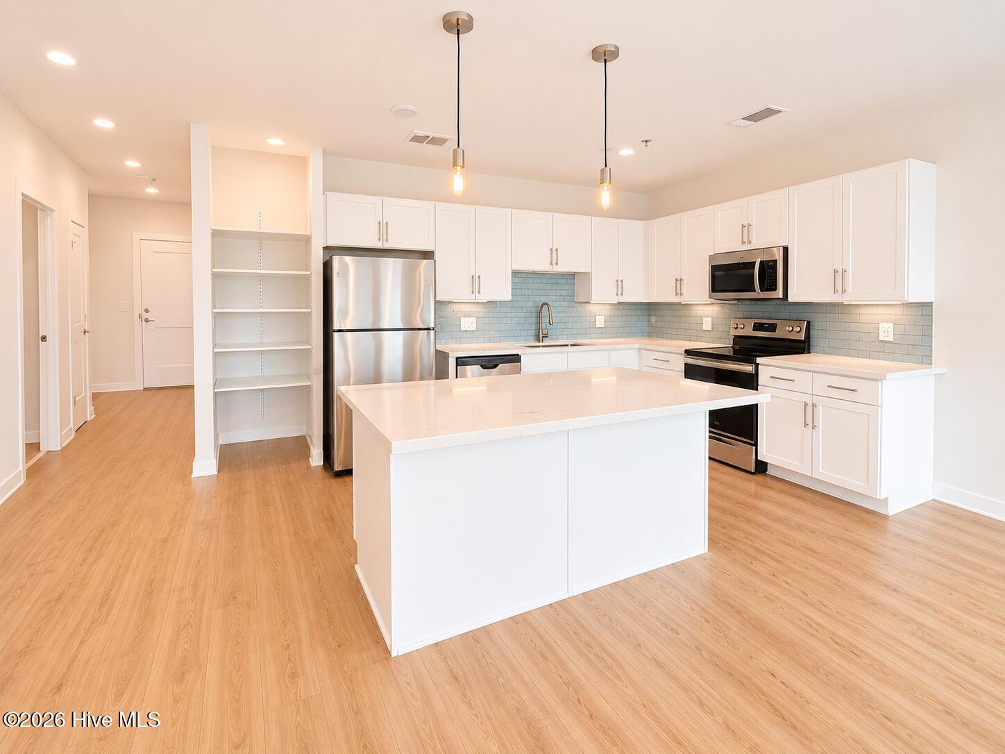111 Railroad Avenue 604 Property Photo 7