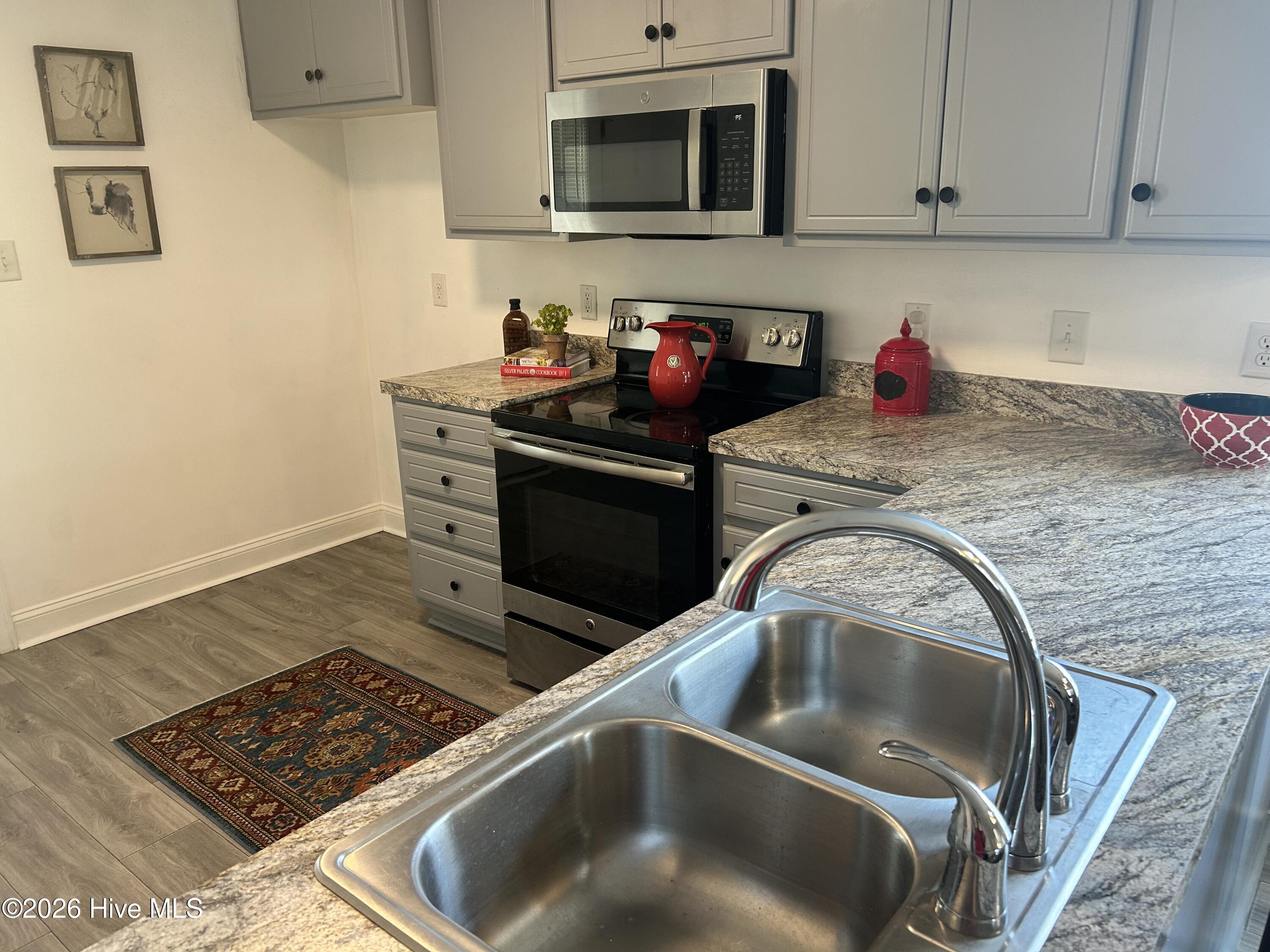 2016 Creek Road Property Photo 4