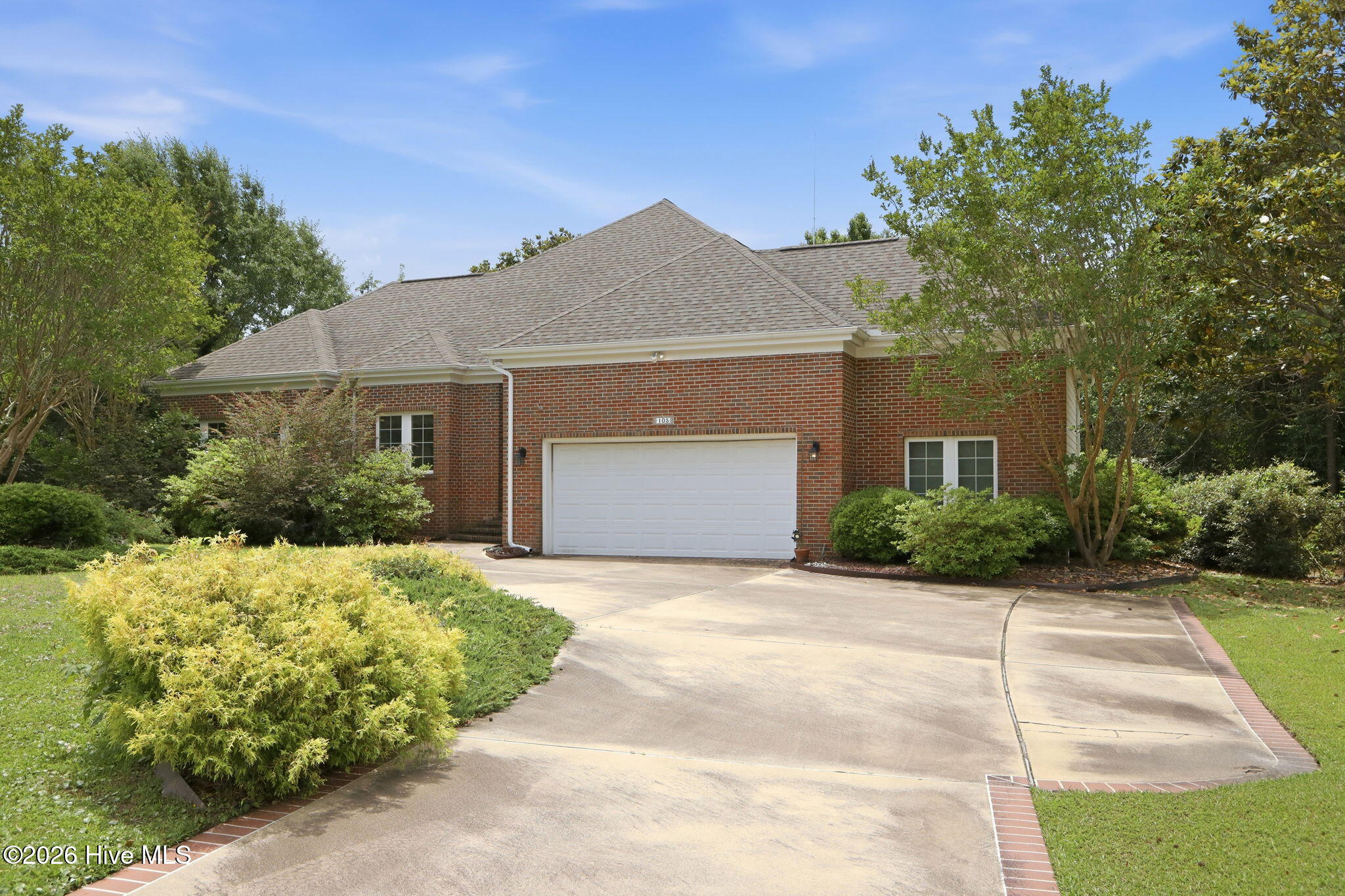 105 Pine Bluff Drive Property Photo 4