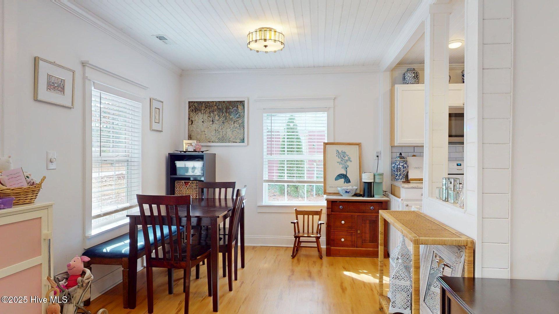 276 Edgewood Terrace Drive Property Photo 10