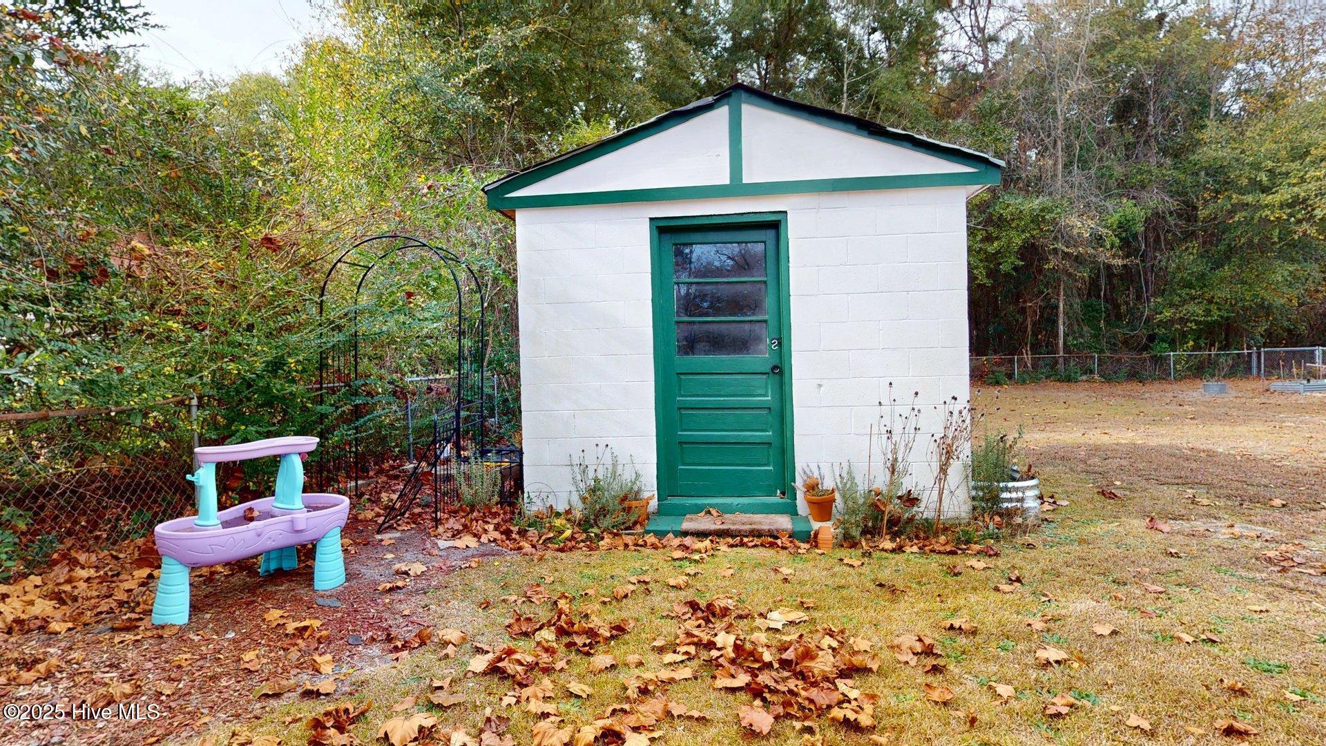 276 Edgewood Terrace Drive Property Photo 25