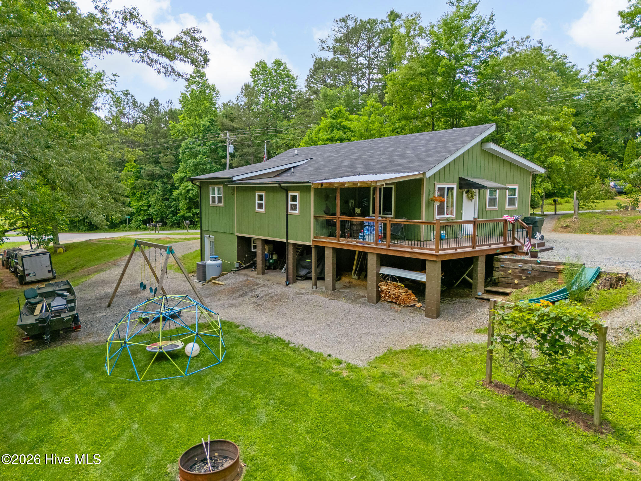 349 Chalet Circle Property Photo 2